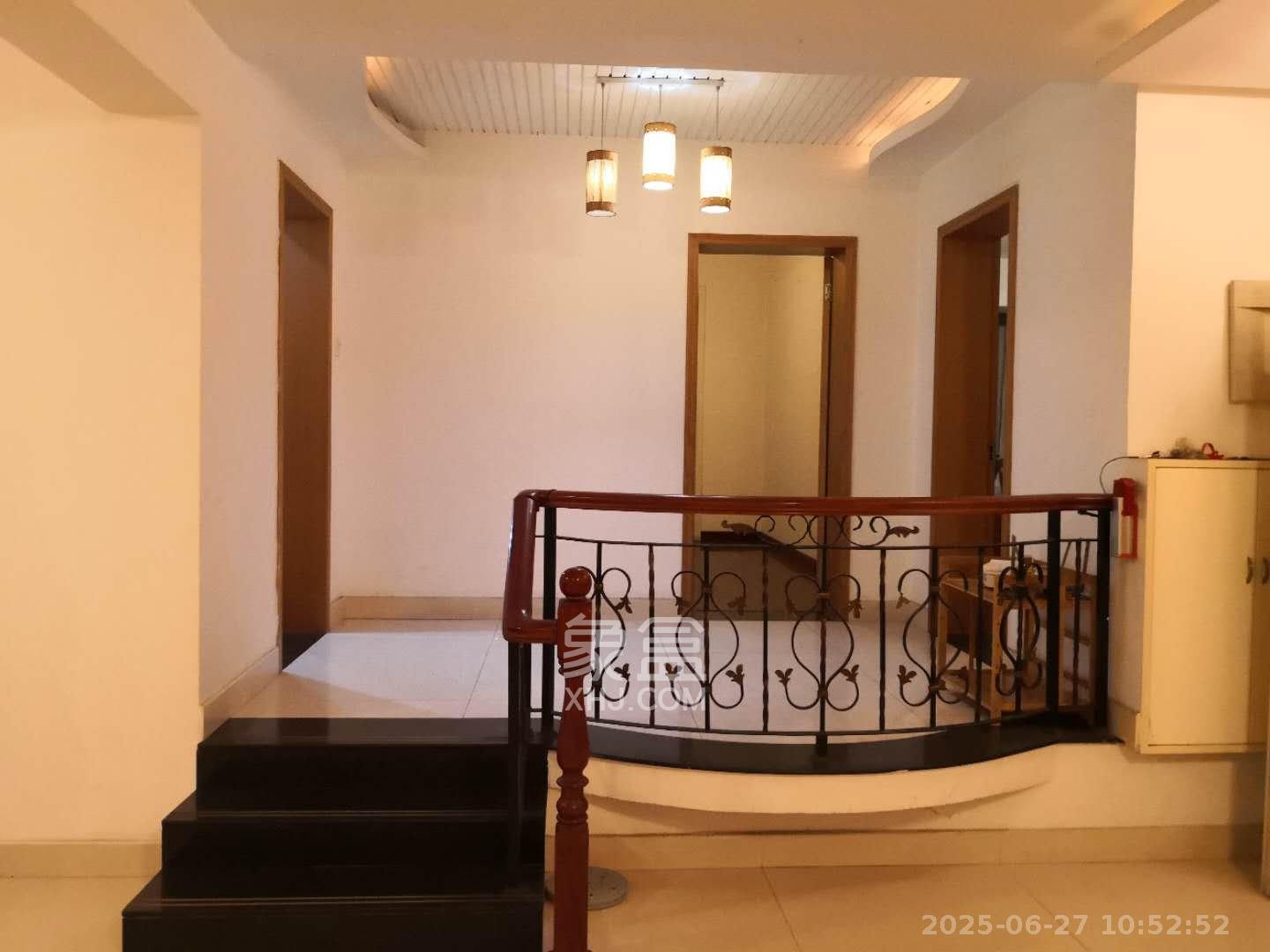 德政园  3室2厅2卫    2900.0元/月 德政园  3室2厅2卫    2900.0元/月室内图