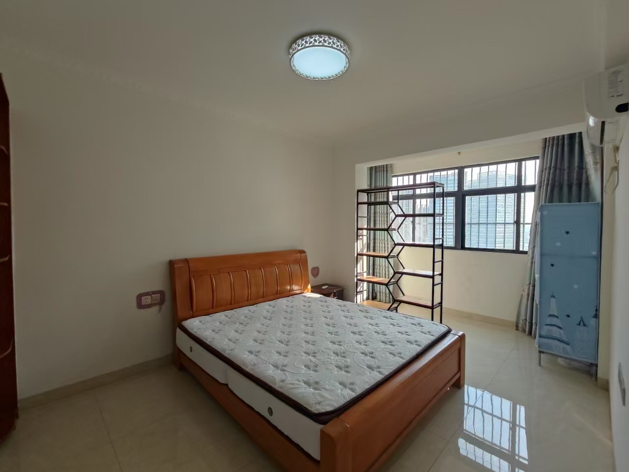 家顺花园 3室2厅2卫 2400.0元/月 家顺花园 3室2厅2卫 2400.0元/月室内图