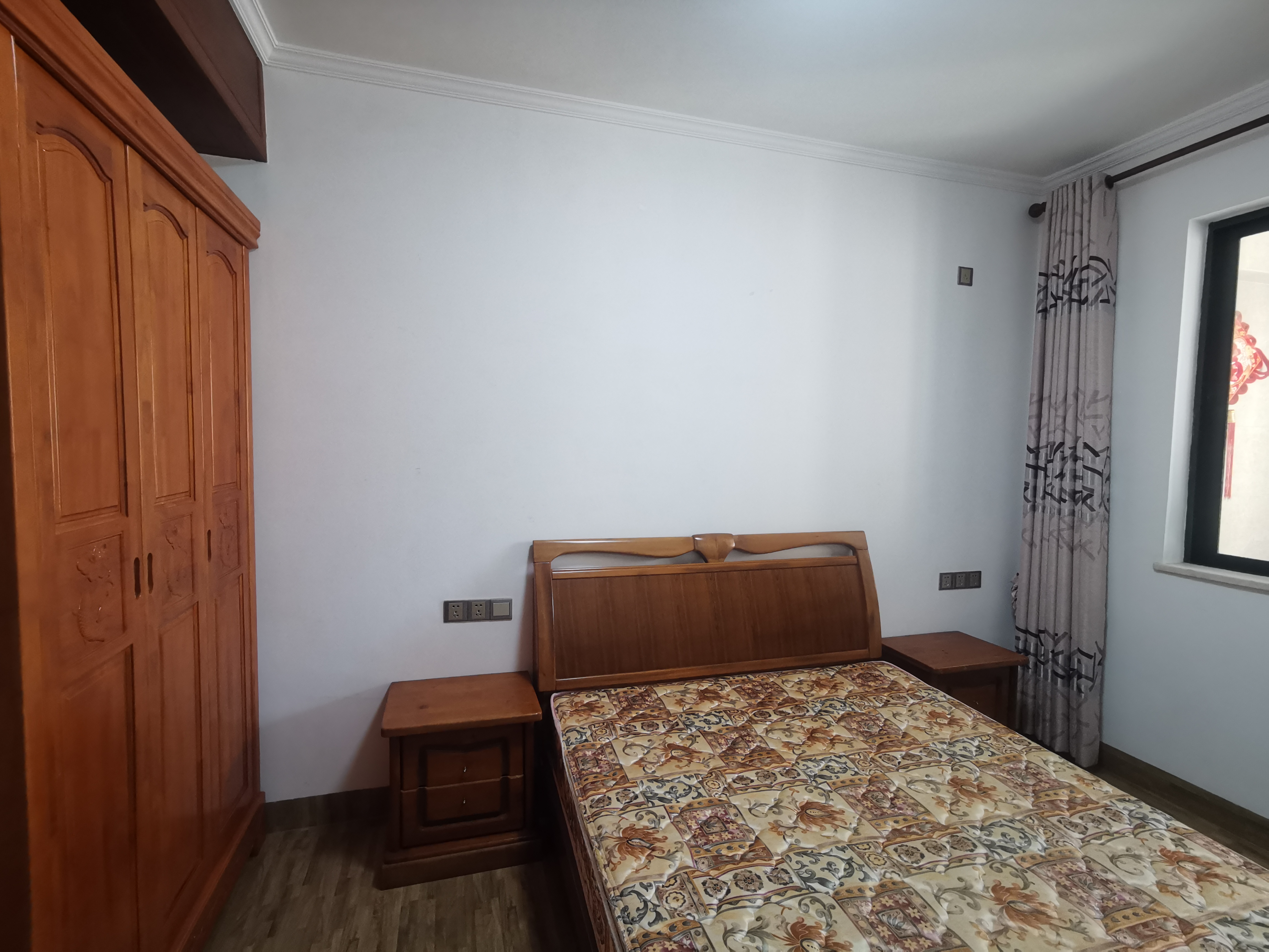 海阔天空-国瑞城二期(雅仕苑) 4室2厅2卫 5300.0元/月 海阔天空-国瑞城二期(雅仕苑) 4室2厅2卫 5300.0元/月室内图