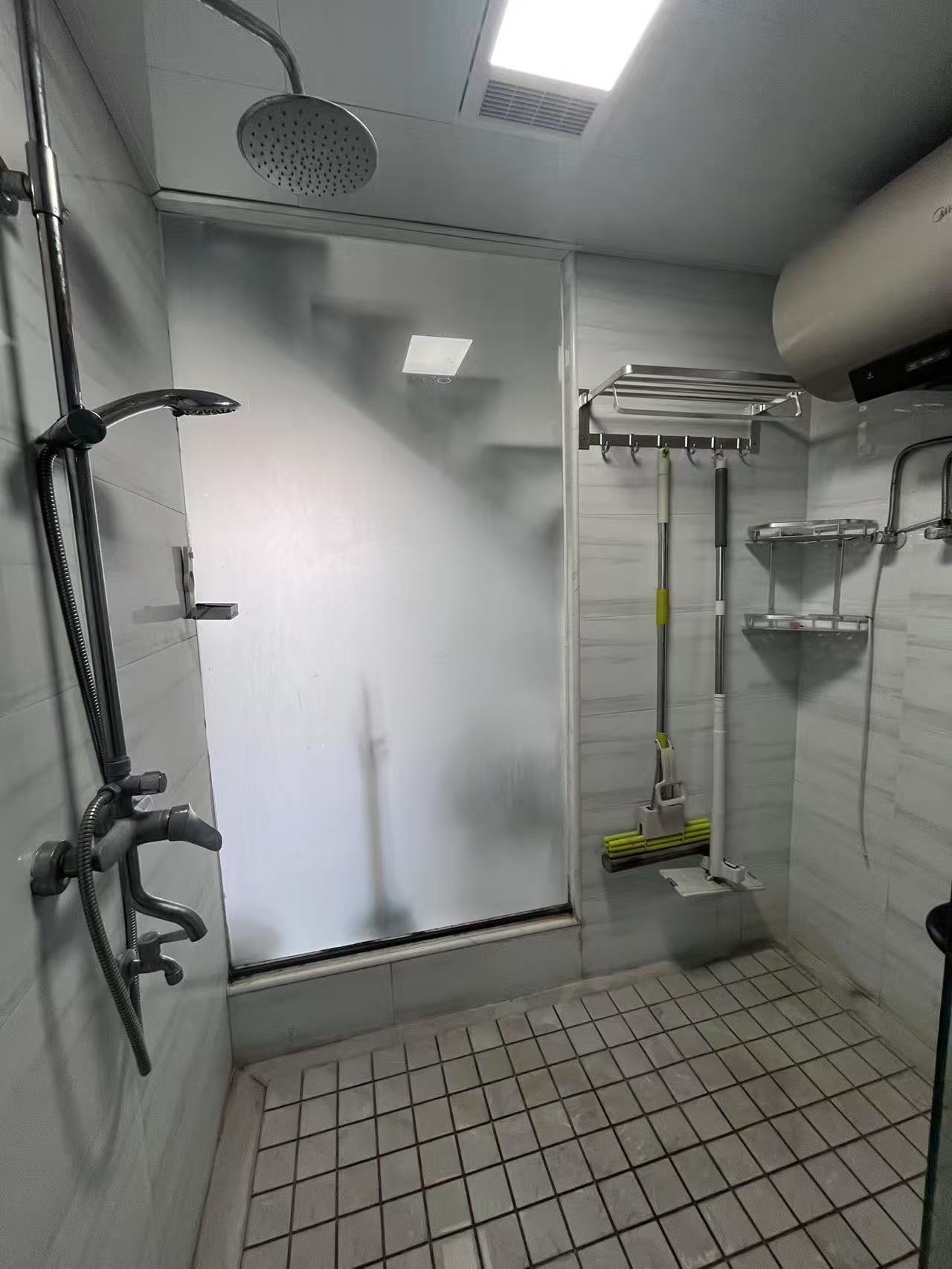 万恒公馆 2室2厅1卫 1900.0元/月 万恒公馆 2室2厅1卫 1900.0元/月户型图