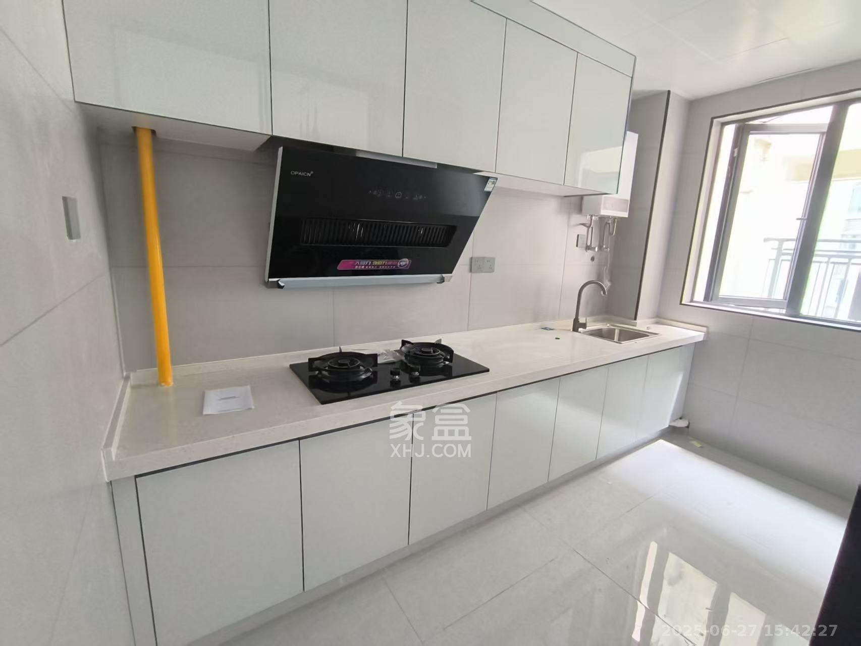 周南学府  2室2厅1卫    2200.0元/月 周南学府  2室2厅1卫    2200.0元/月室内图