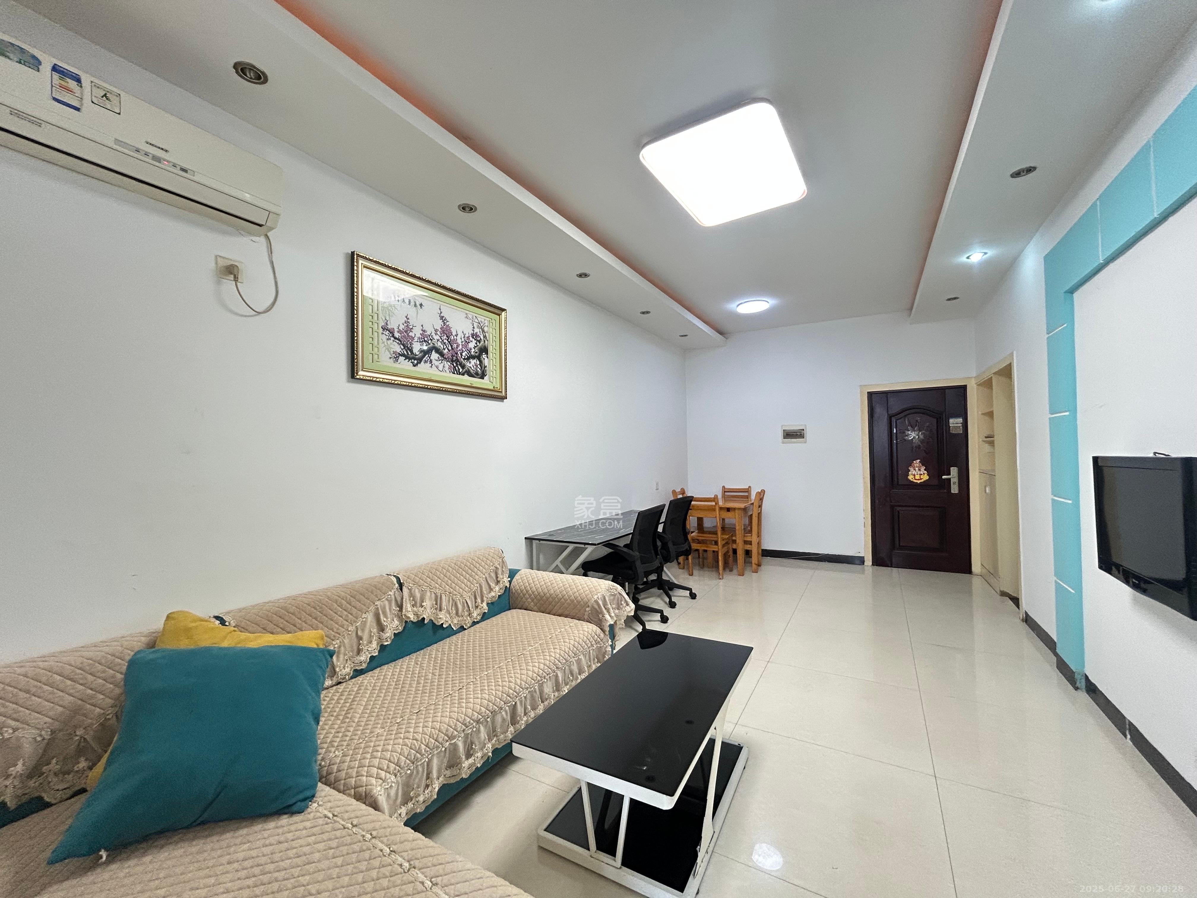 红星国际星城 1室1厅1卫 2200.0元/月 红星国际星城 1室1厅1卫 2200.0元/月室内图