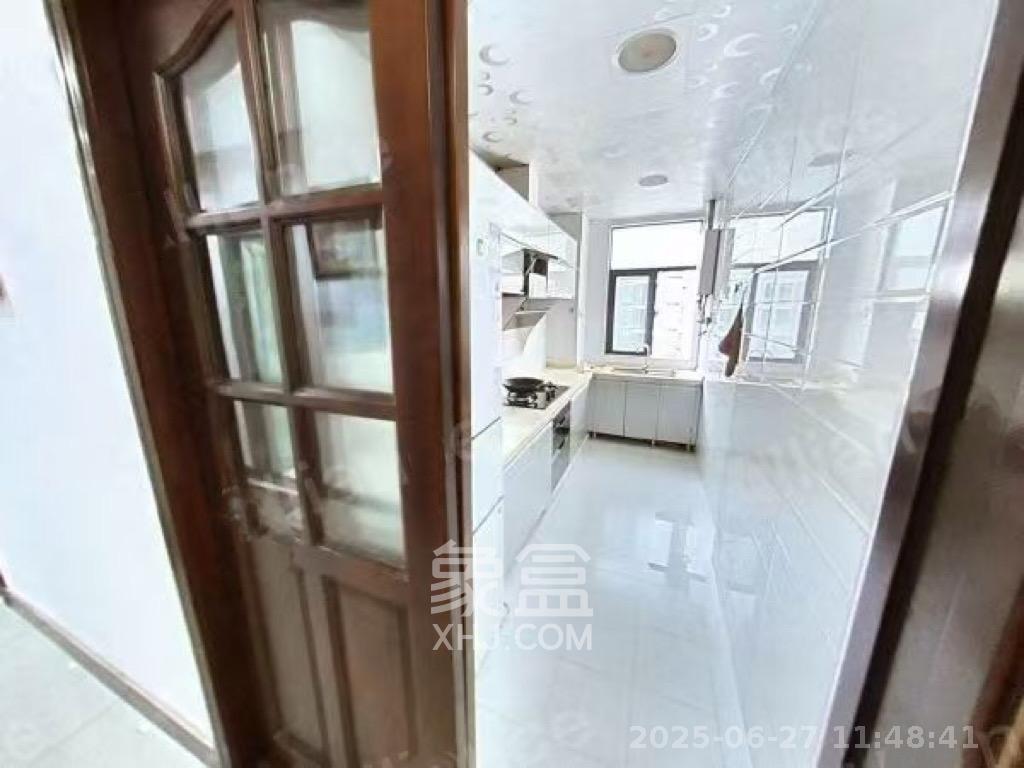 星城映象  3室2厅2卫   2800.00元/月室内图