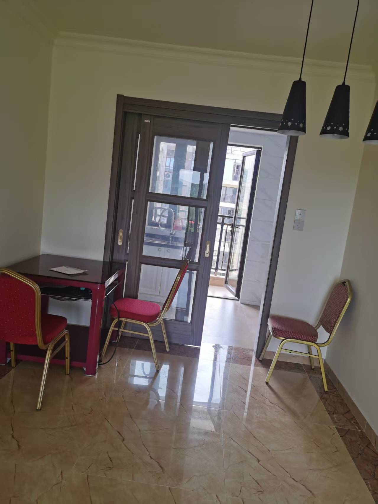 碧桂园豪园-二期  3室2厅2卫    1500.0元/月 碧桂园豪园-二期  3室2厅2卫    1500.0元/月室内图