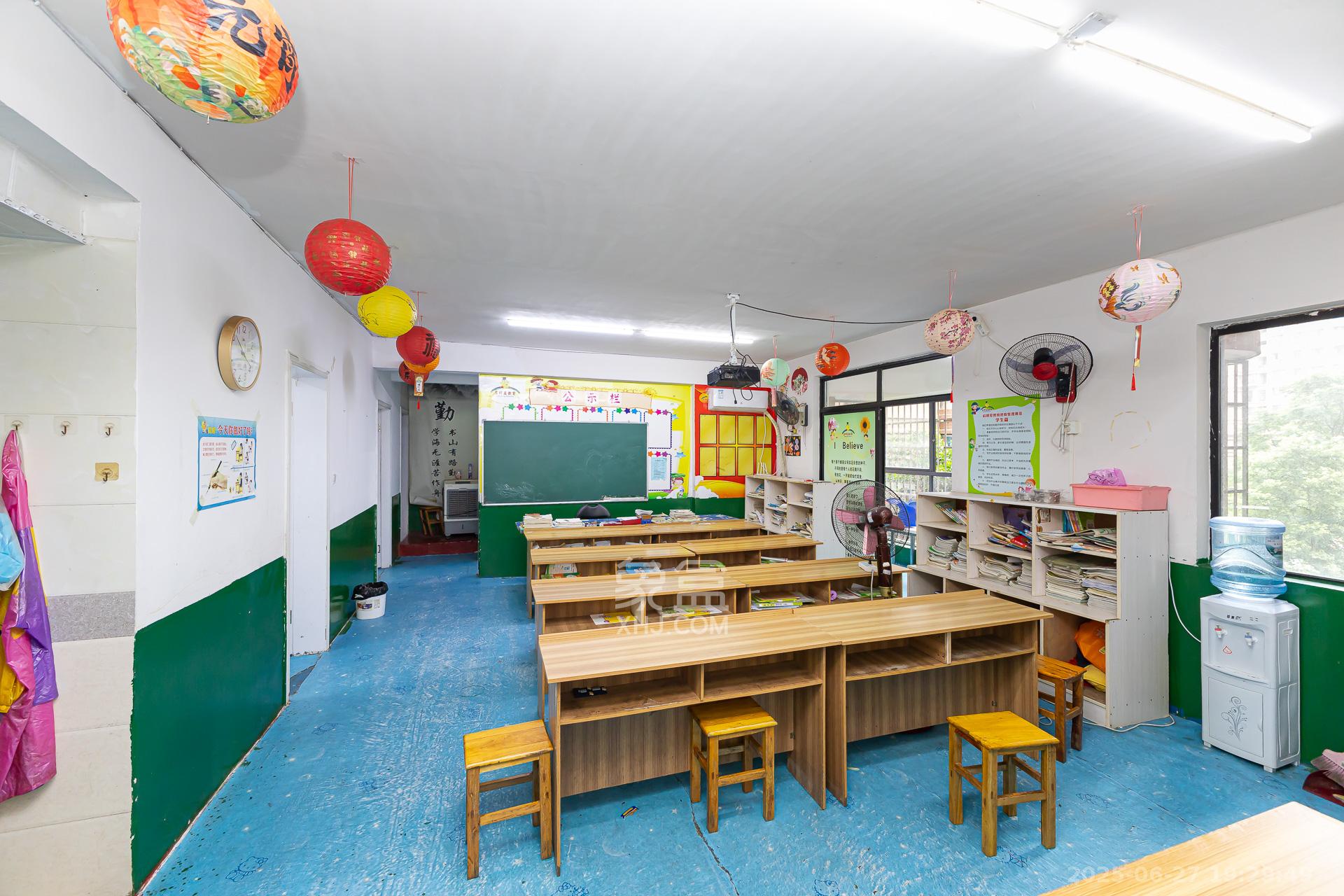 润和之悦(金泽园) 4室2厅2卫 78.0万 润和之悦(金泽园) 4室2厅2卫 78.0万客厅