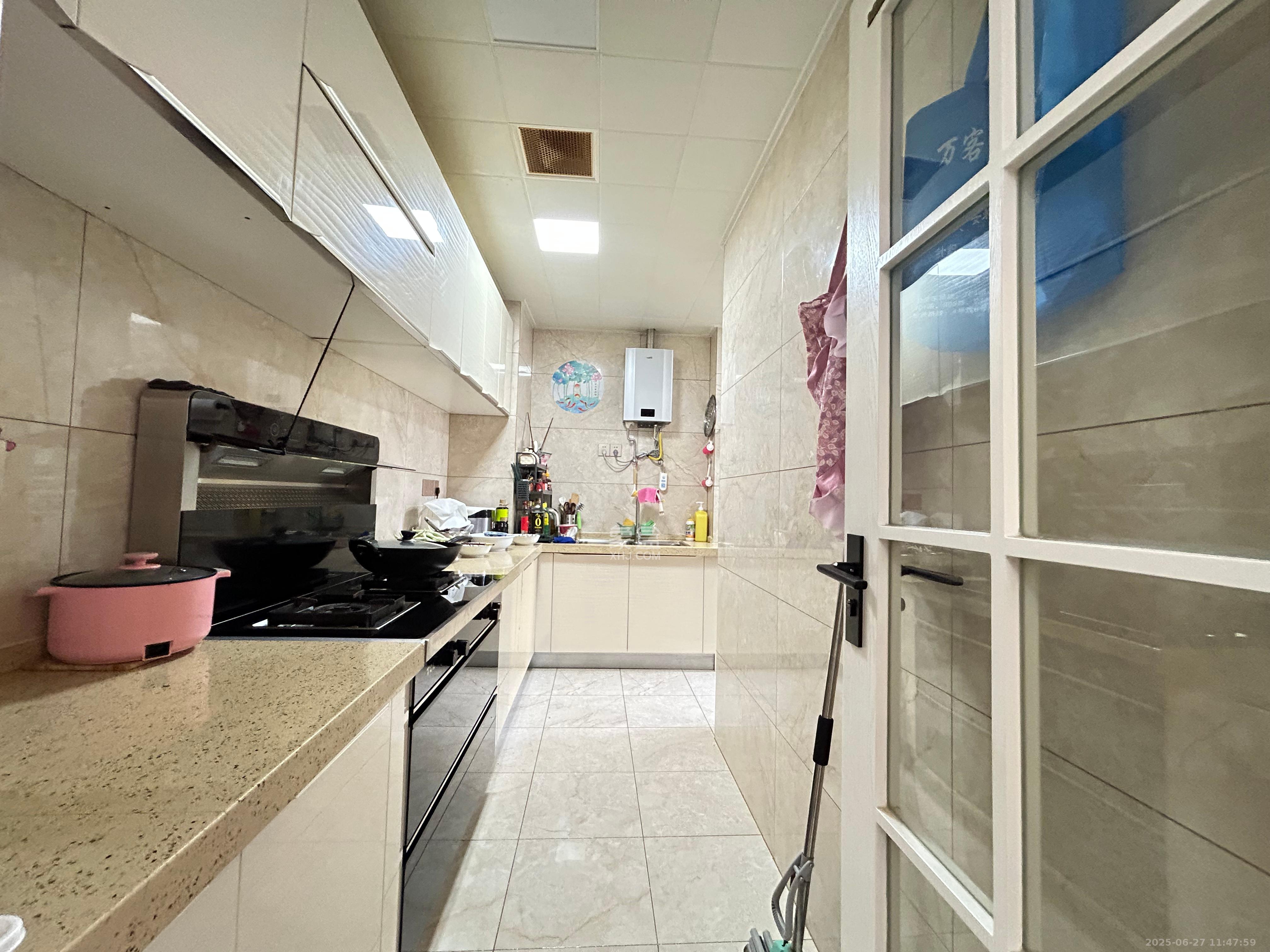 世茂铂翠湾二期 3室2厅1卫 3000.0元/月 世茂铂翠湾二期 3室2厅1卫 3000.0元/月室内图