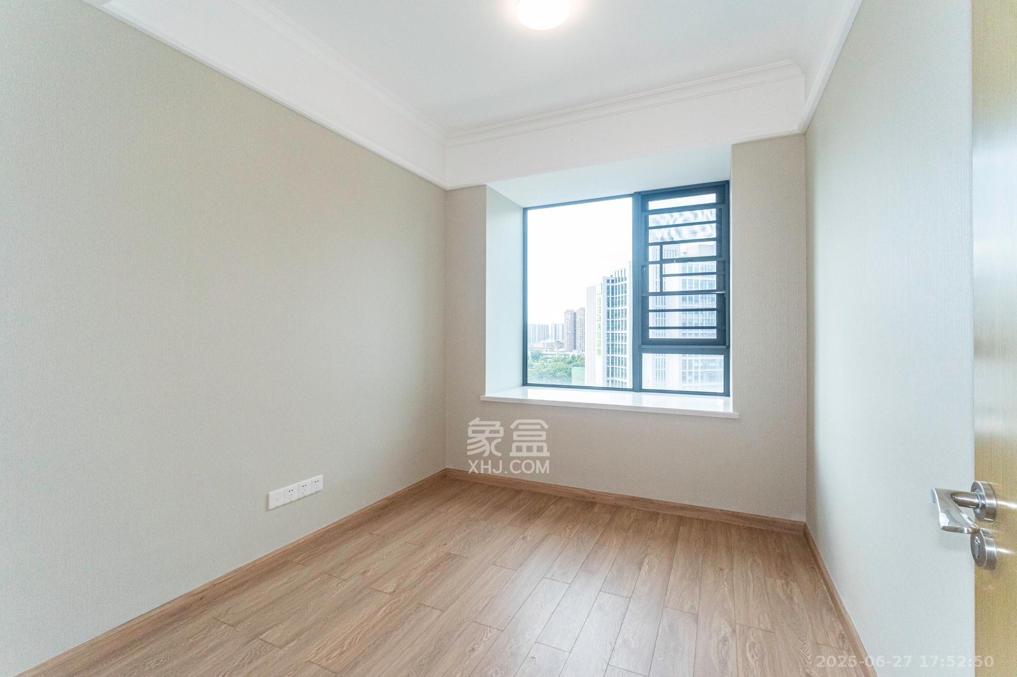 运达锦绣广场 4室2厅2卫 172.8万 运达锦绣广场 4室2厅2卫 172.8万卧室