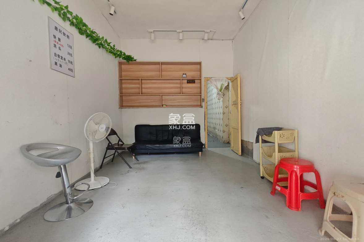 湖橡宿舍/湖橡小区 1室1厅1卫 1850.0元/月 湖橡宿舍/湖橡小区 1室1厅1卫 1850.0元/月室内图