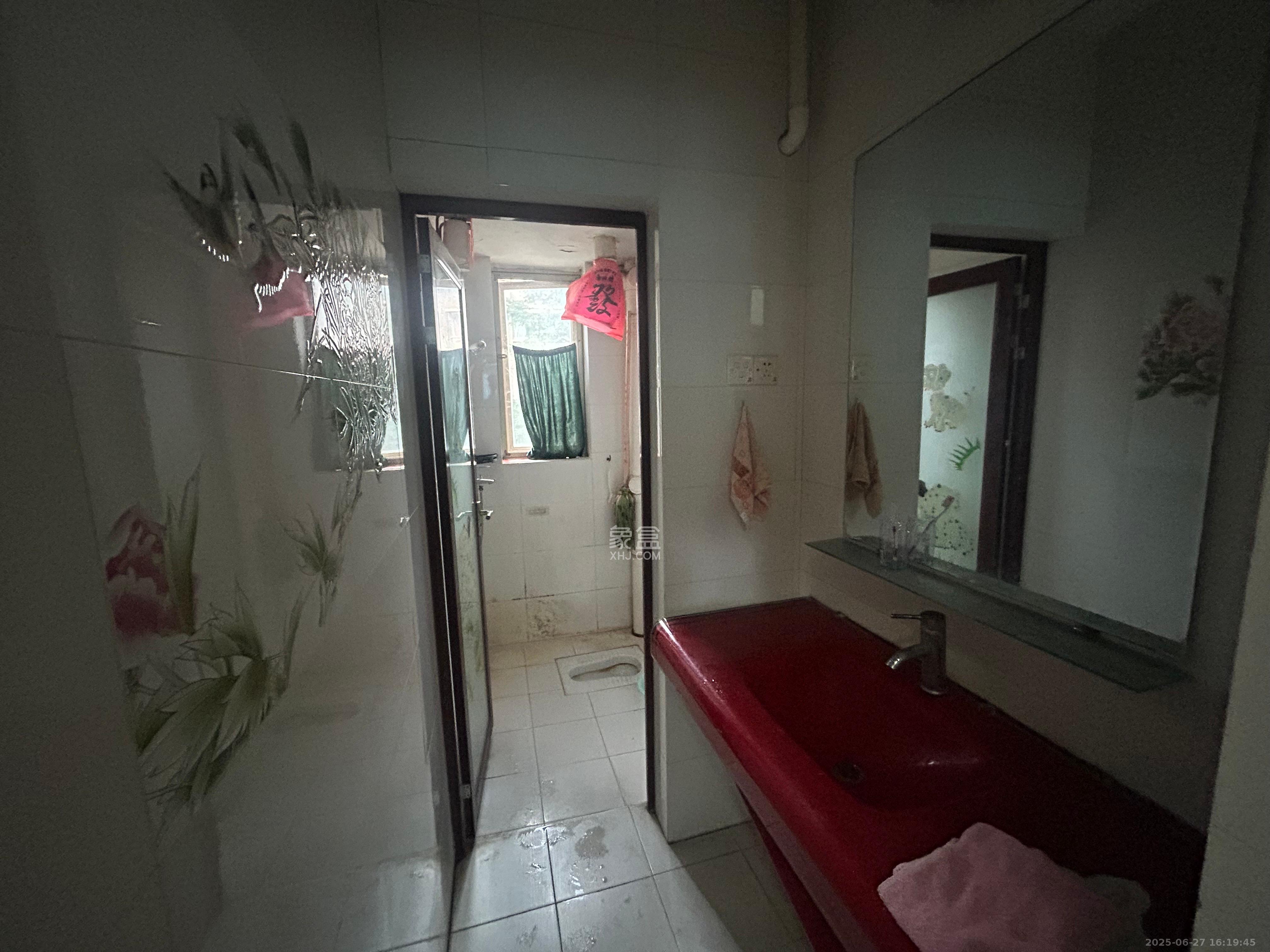 涉外花园  3室2厅1卫    2000.0元/月室内图