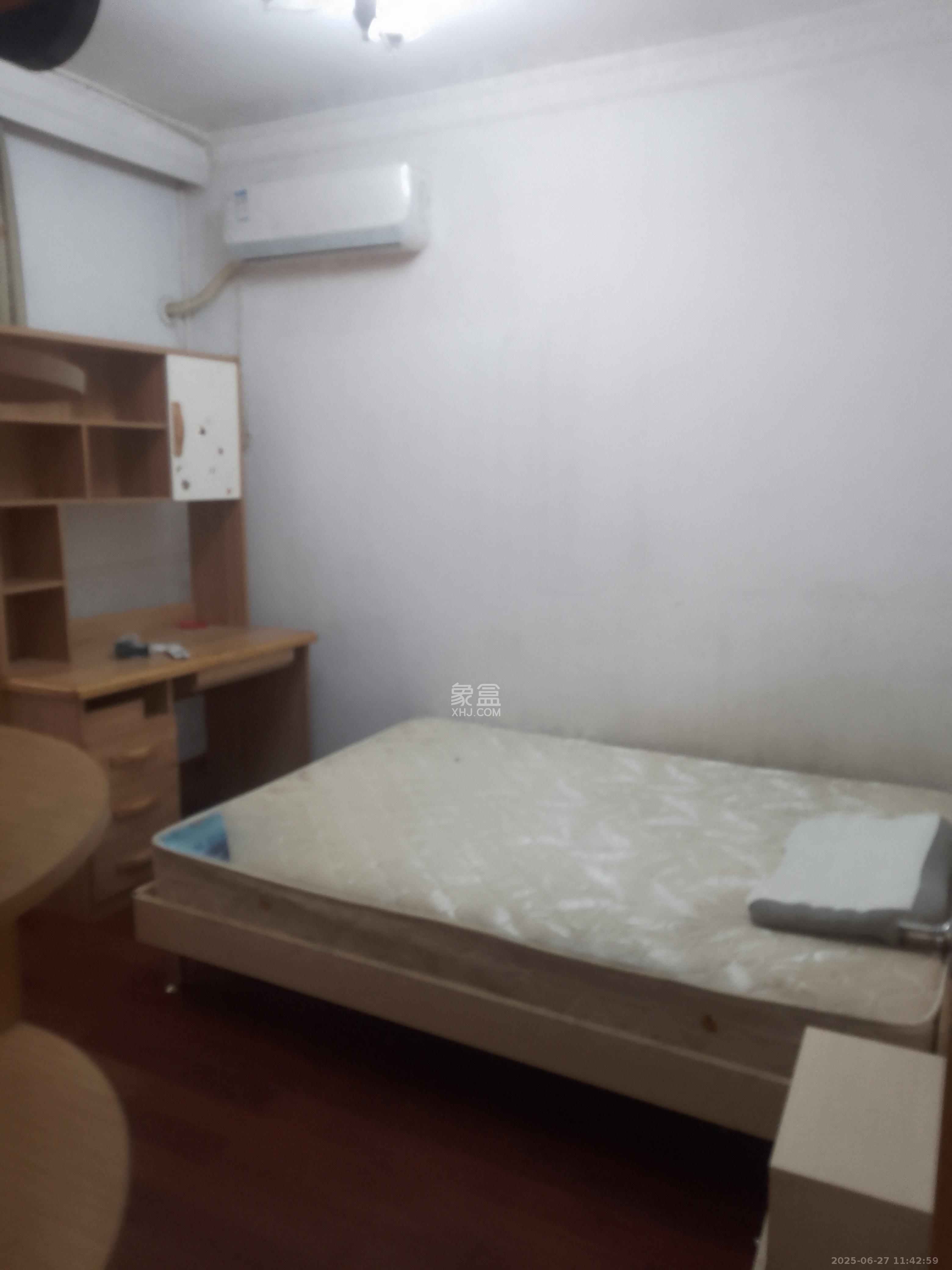 东瓜山一村  2室1厅1卫    1500.0元/月室内图