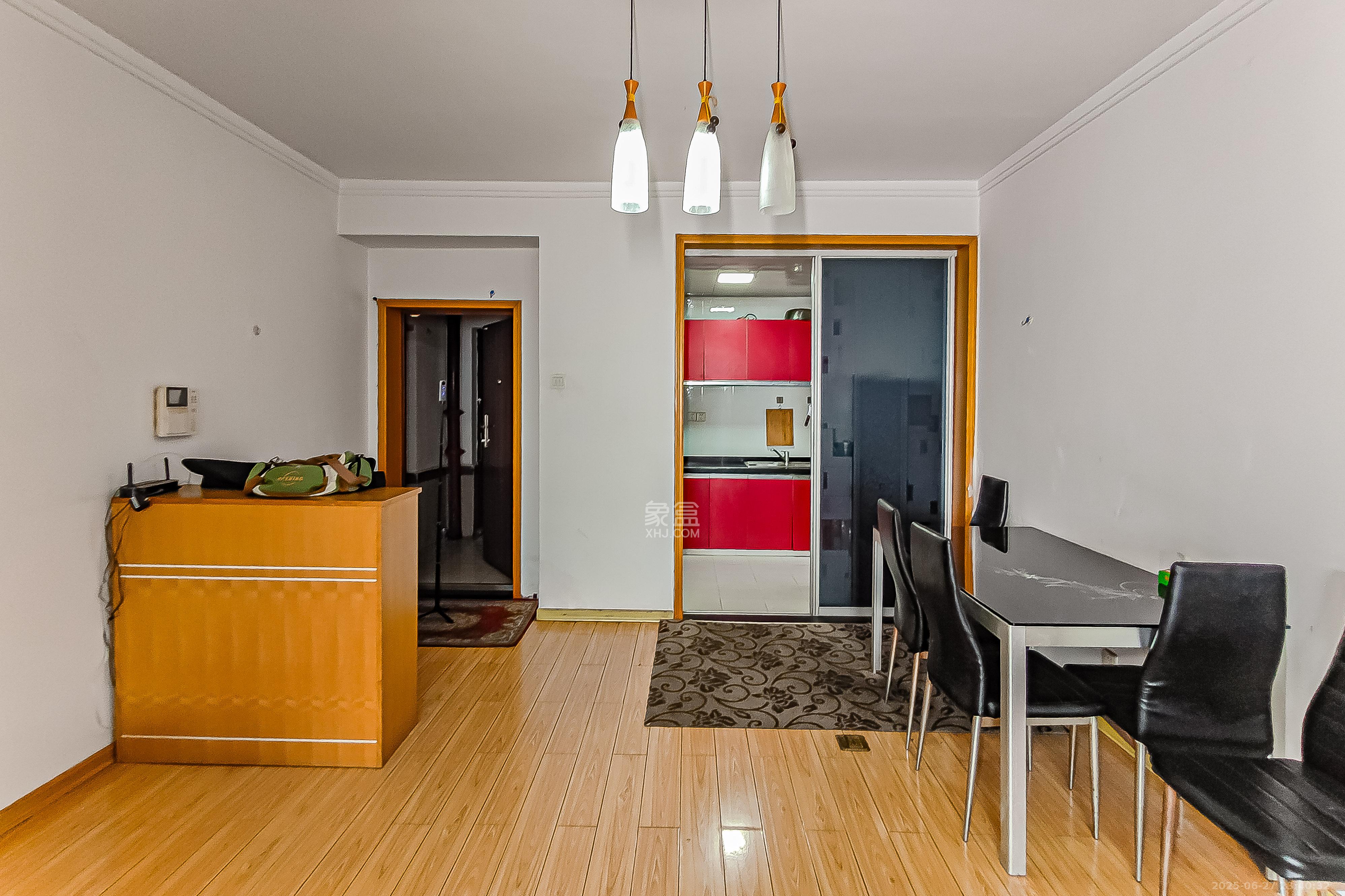 尚城 2室1厅1卫 70.0万 尚城 2室1厅1卫 70.0万客厅