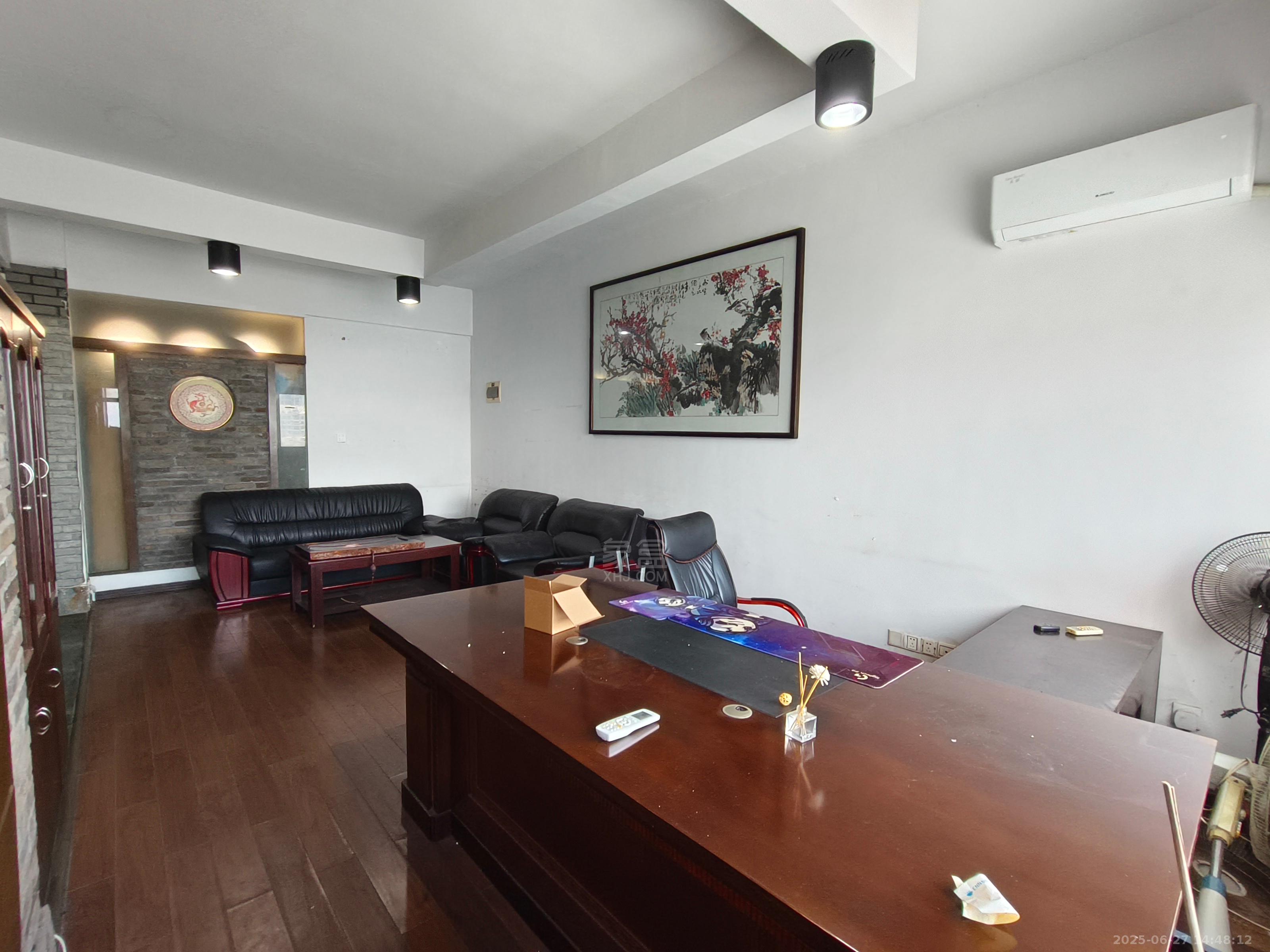 庐山春天大厦(和一宾馆) 1室1厅1卫 1000.0元/月 庐山春天大厦(和一宾馆) 1室1厅1卫 1000.0元/月室内图