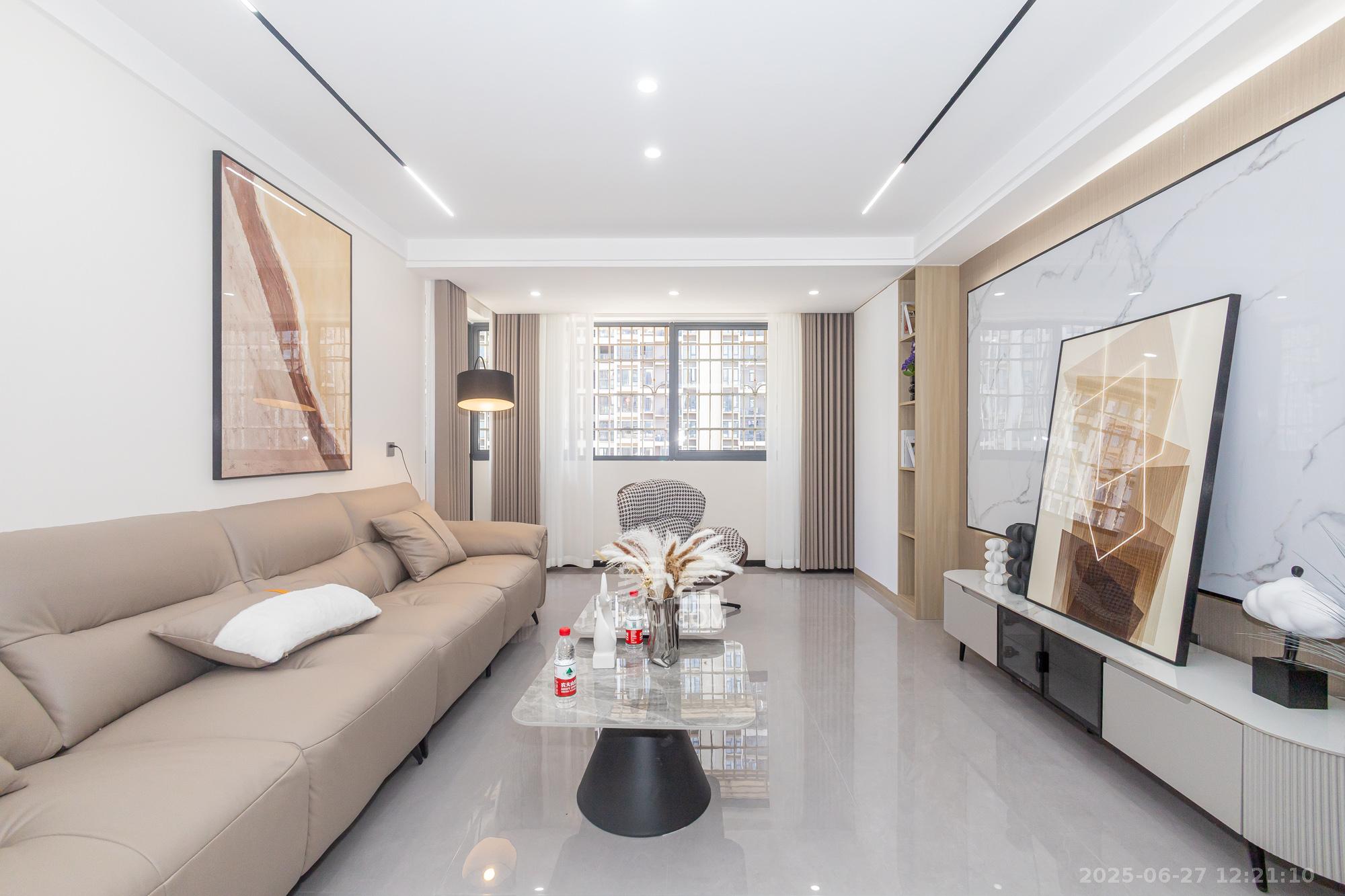 茶叶大市场“山水茗园” 3室2厅2卫 63.8万 茶叶大市场“山水茗园” 3室2厅2卫 63.8万客厅