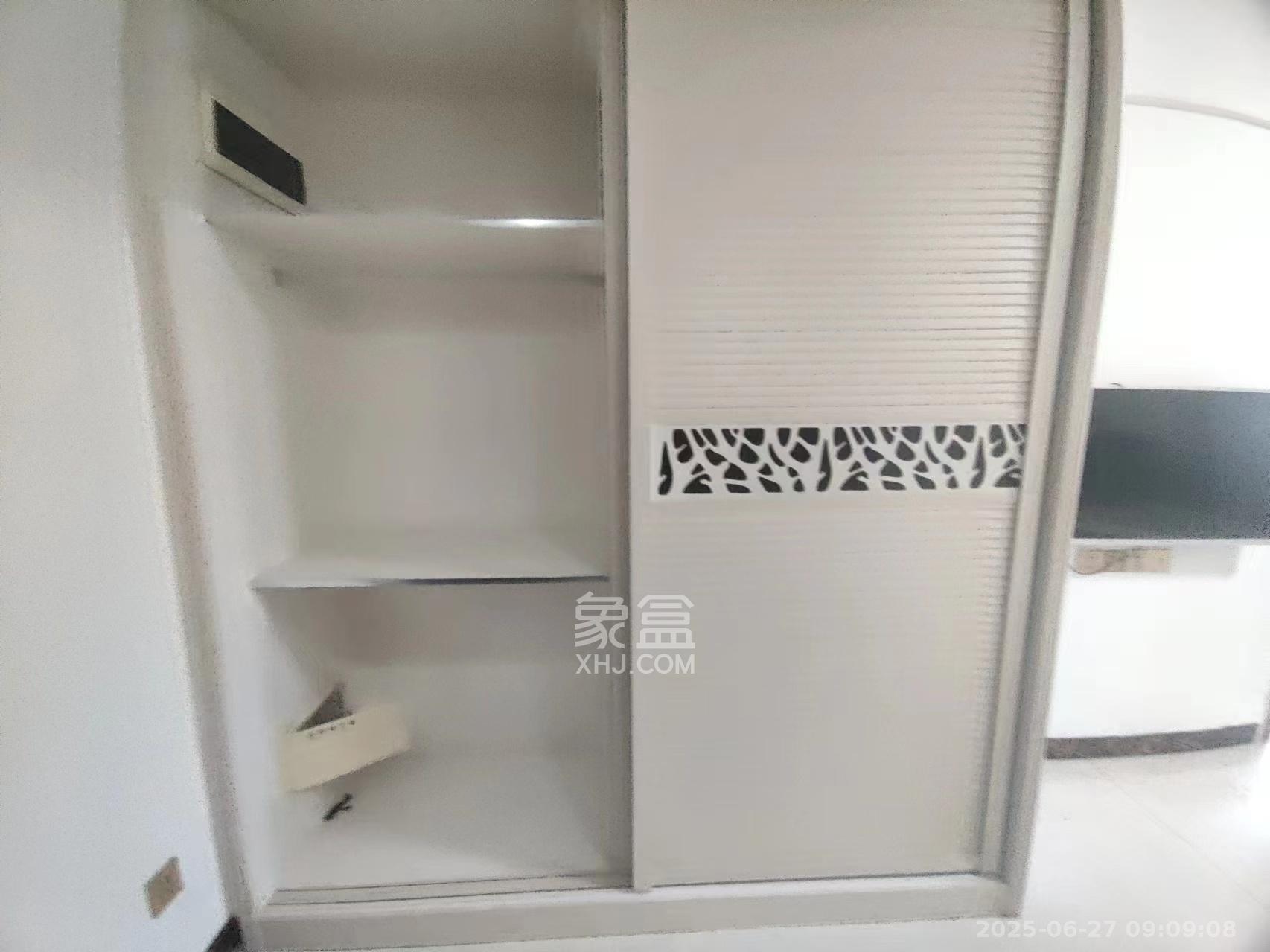众东国际  1室1厅1卫   1800.00元/月室内图