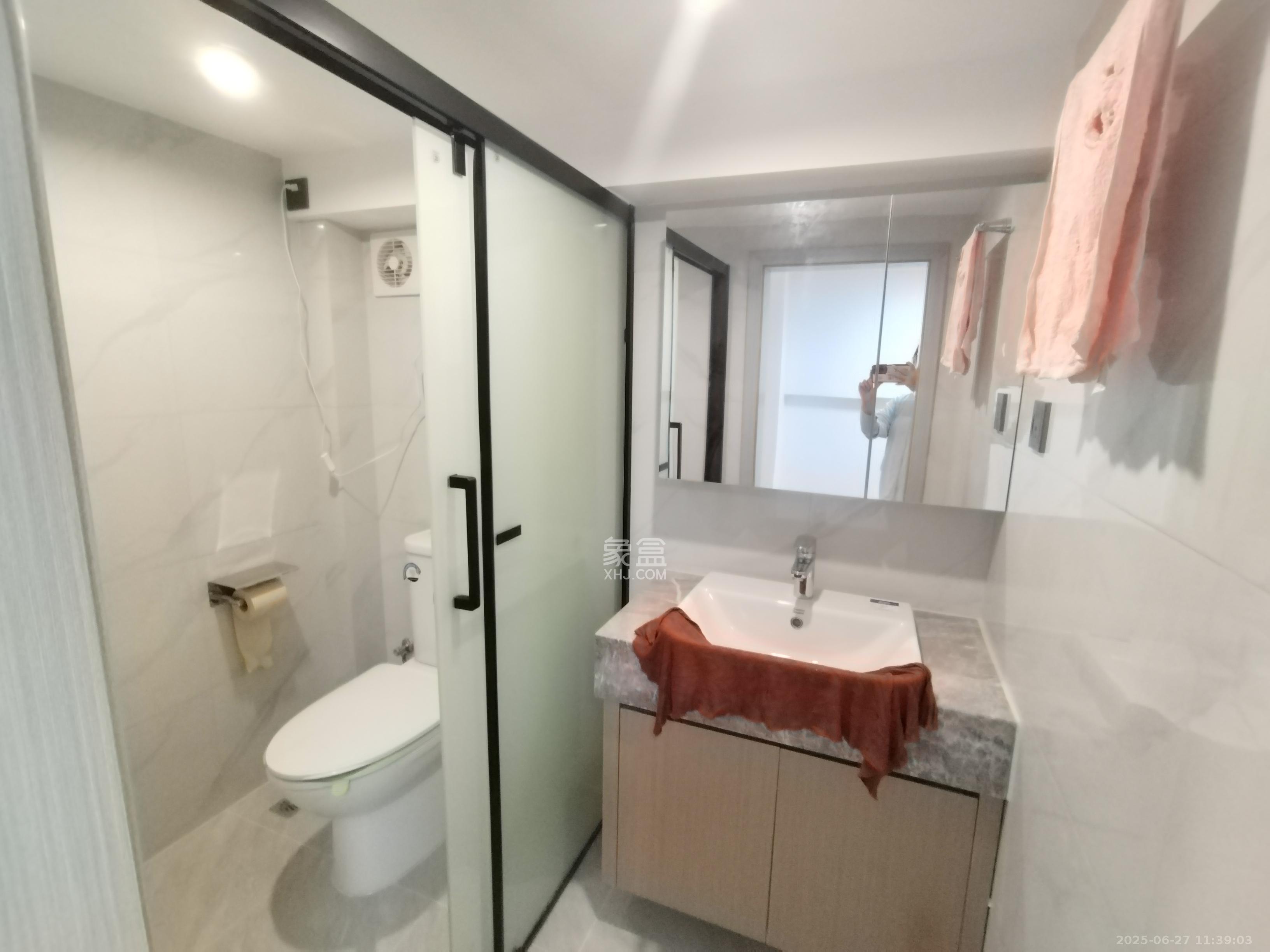 福晟翡翠湾  1室1厅2卫   2400.00元/月室内图