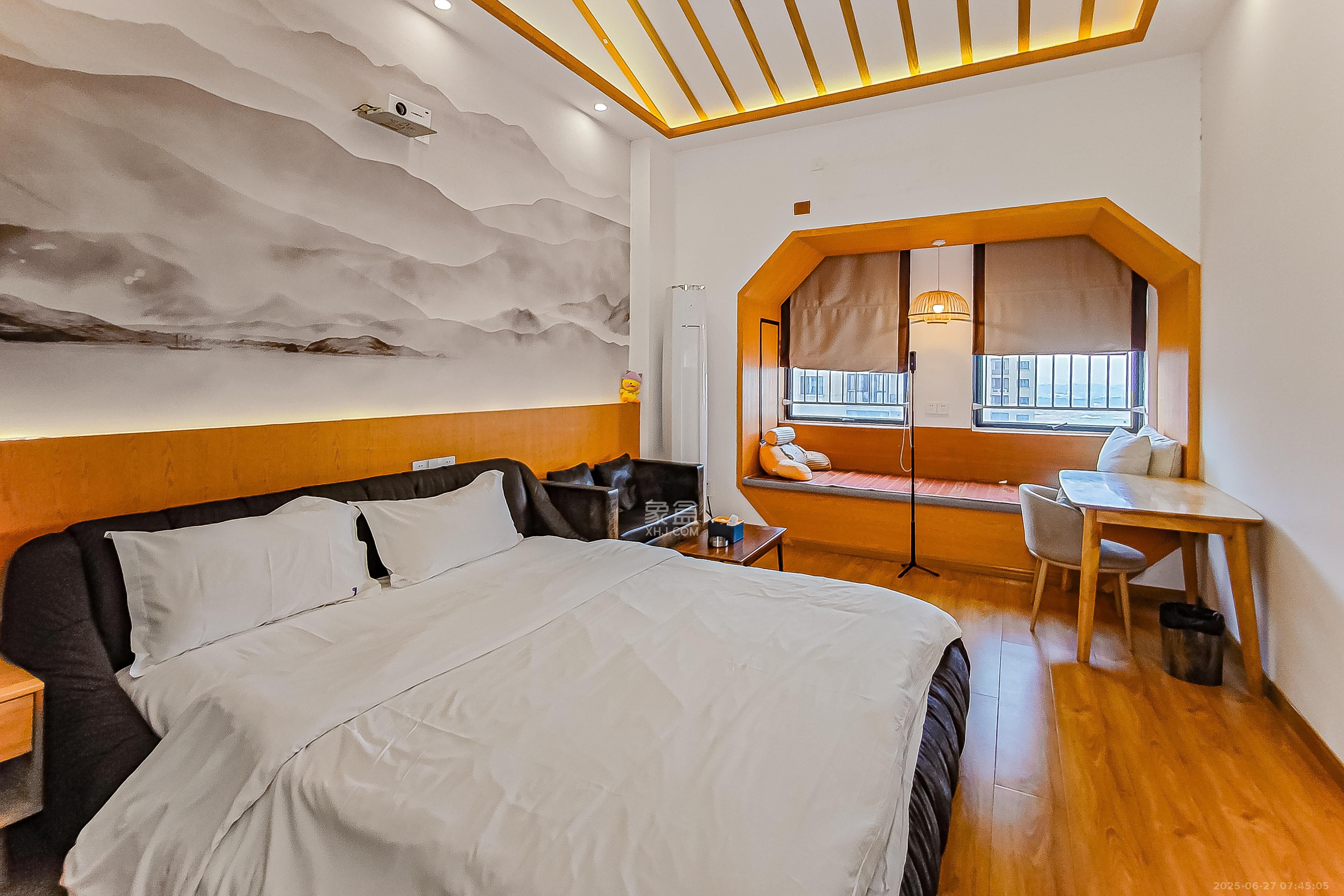 华润置地广场二期  1室1厅1卫    30.0万 华润置地广场二期  1室1厅1卫    30.0万客厅