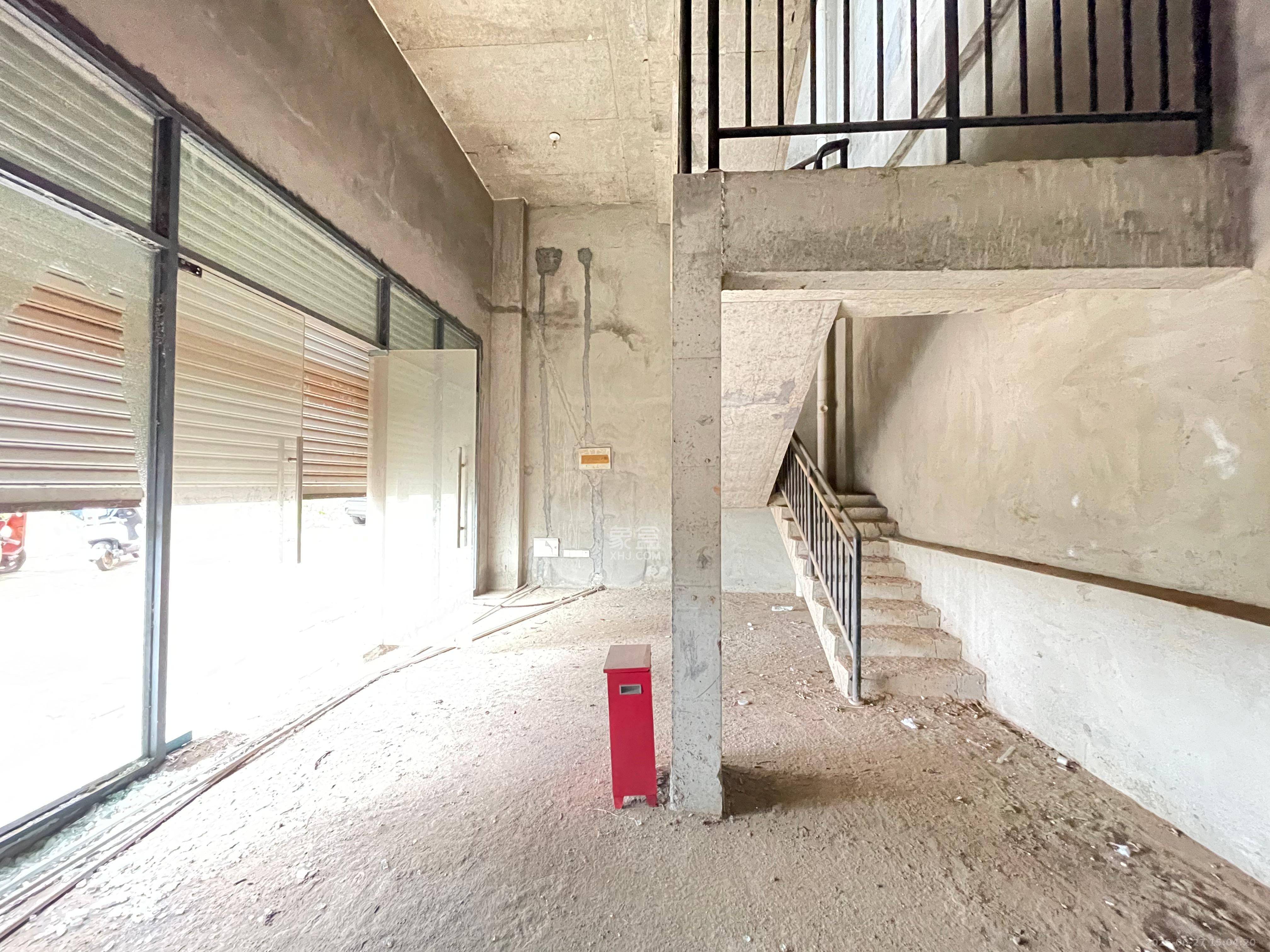 恒大名都   221.86㎡      2500.0元/月室内图