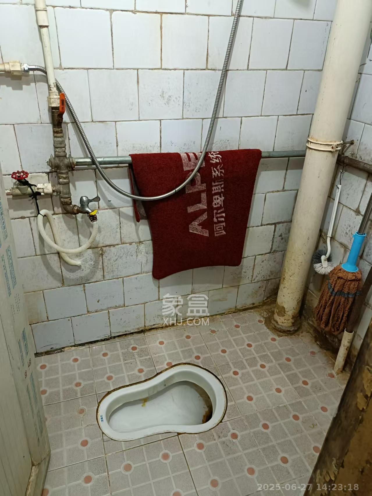 桐荫里社区  2室1厅1卫   1600.00元/月室内图
