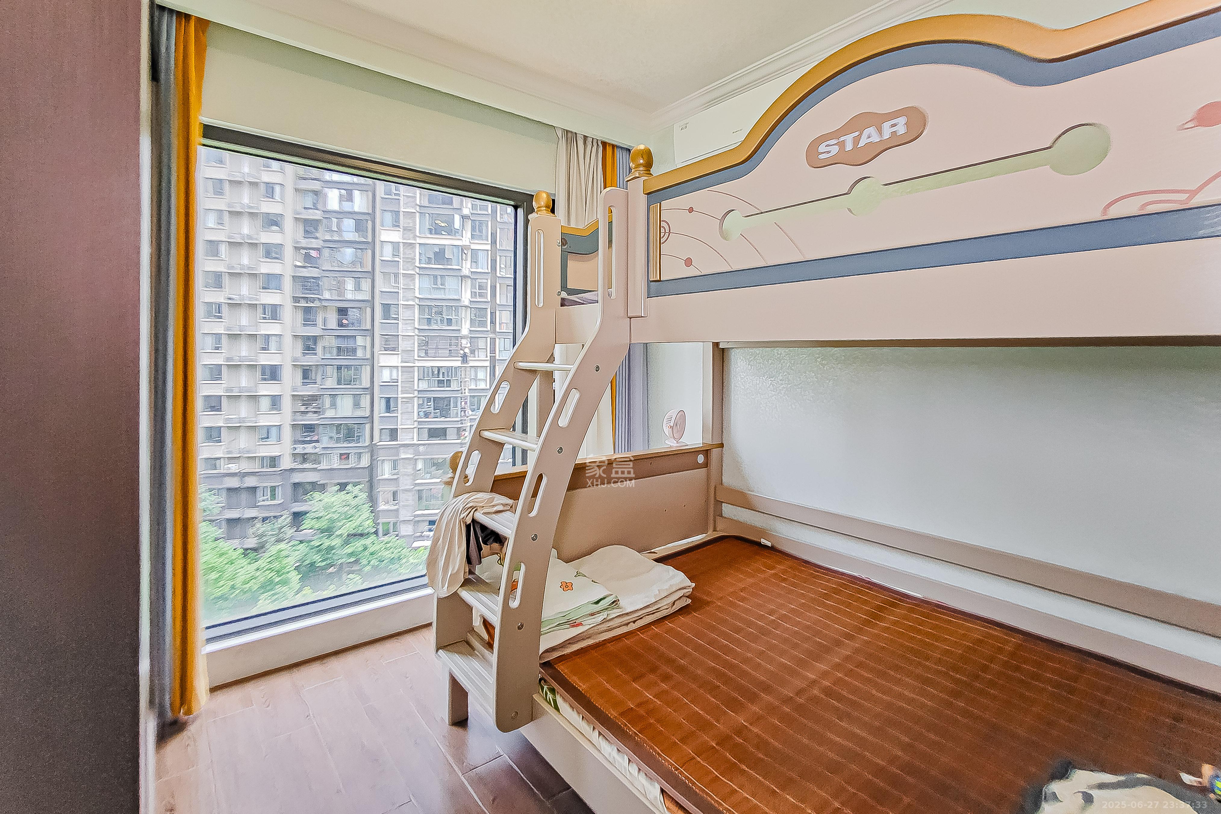 中建悦和城  3室2厅2卫    119.8万 中建悦和城  3室2厅2卫    119.8万卧室