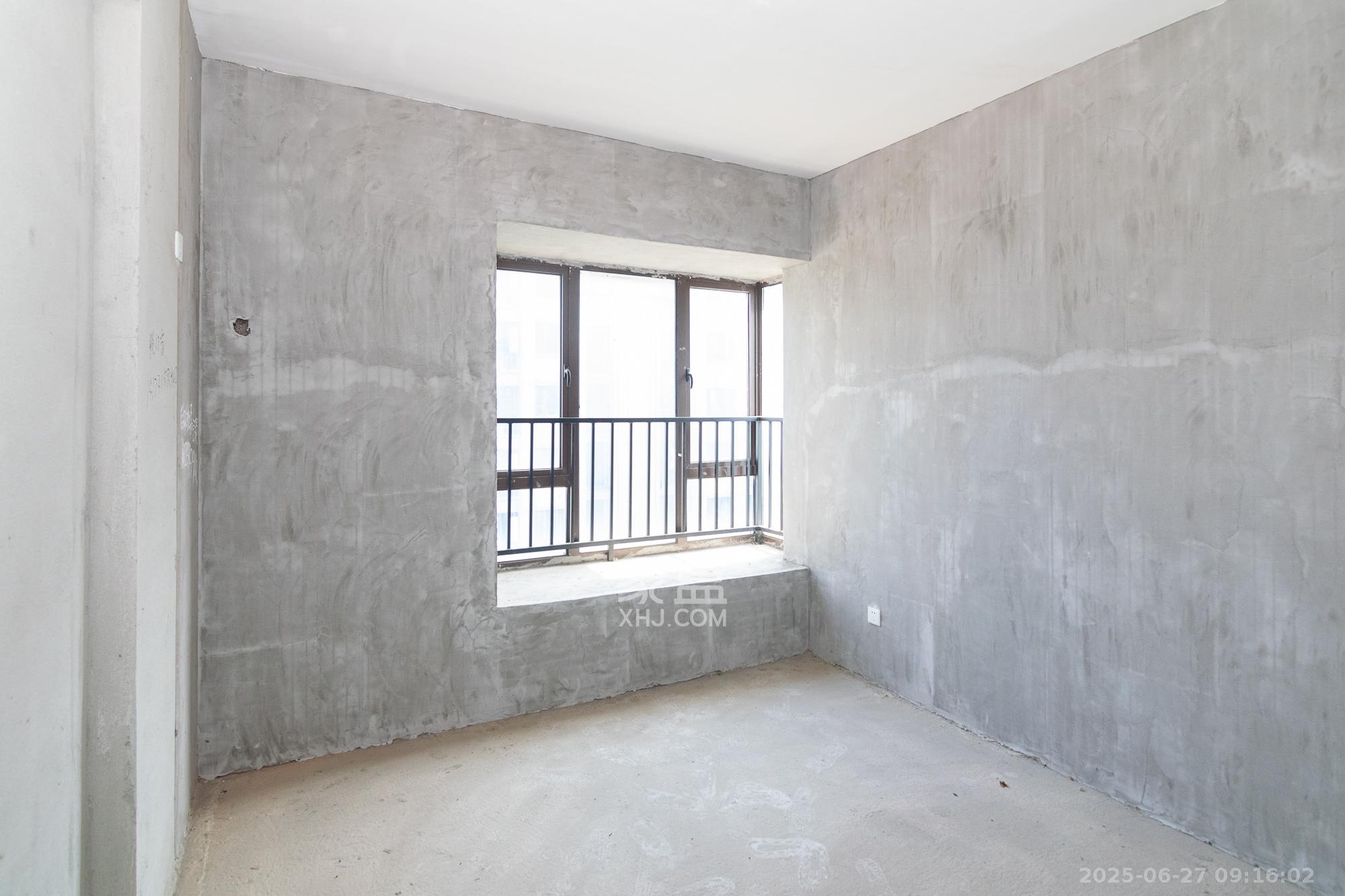 裕田奥莱小镇  2室2厅1卫    45.0万卧室