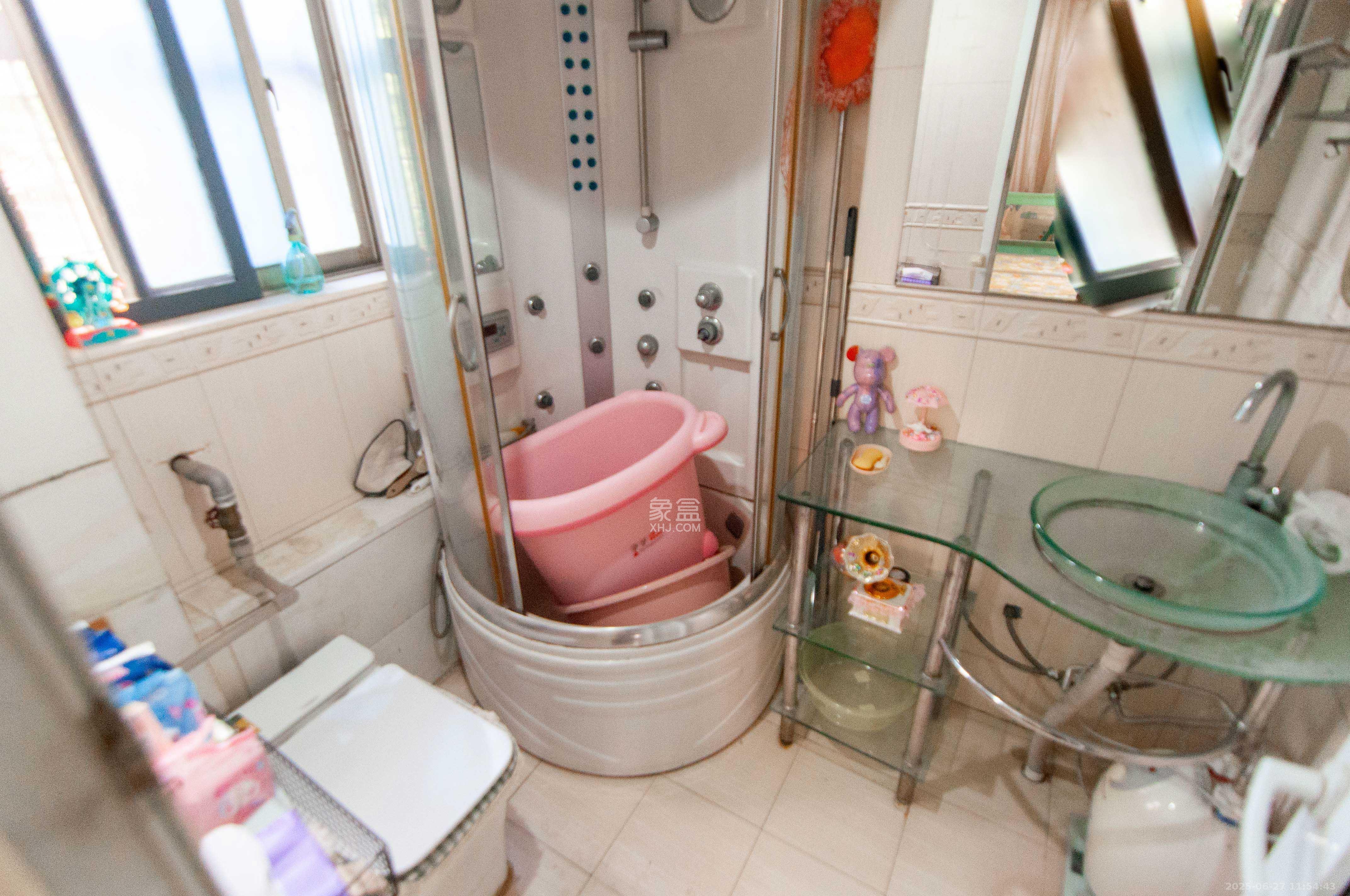 阳明山庄 4室2厅2卫 69.8万 阳明山庄 4室2厅2卫 69.8万卫生间