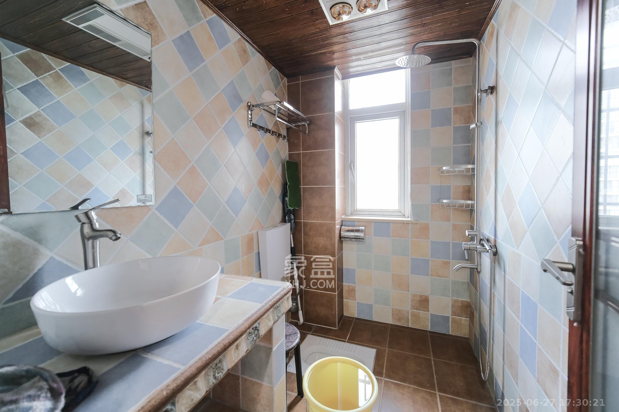 和悦城(蟠龙景苑) 3室2厅1卫 65.8万 和悦城(蟠龙景苑) 3室2厅1卫 65.8万卫生间