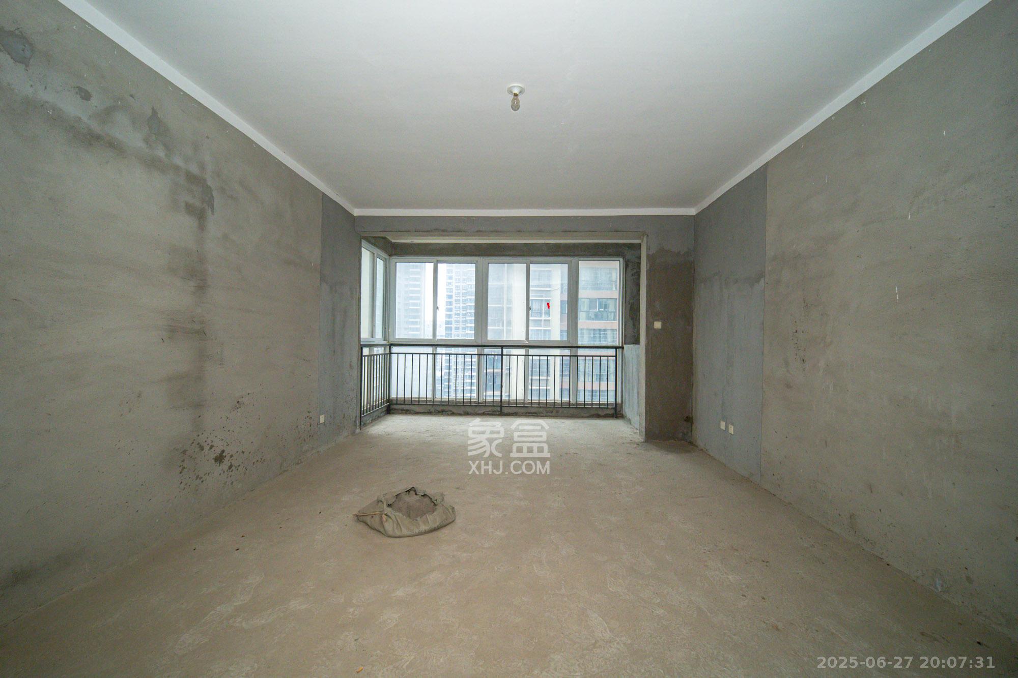 楚天世纪城东苑 4室2厅2卫 72.0万 楚天世纪城东苑 4室2厅2卫 72.0万客厅