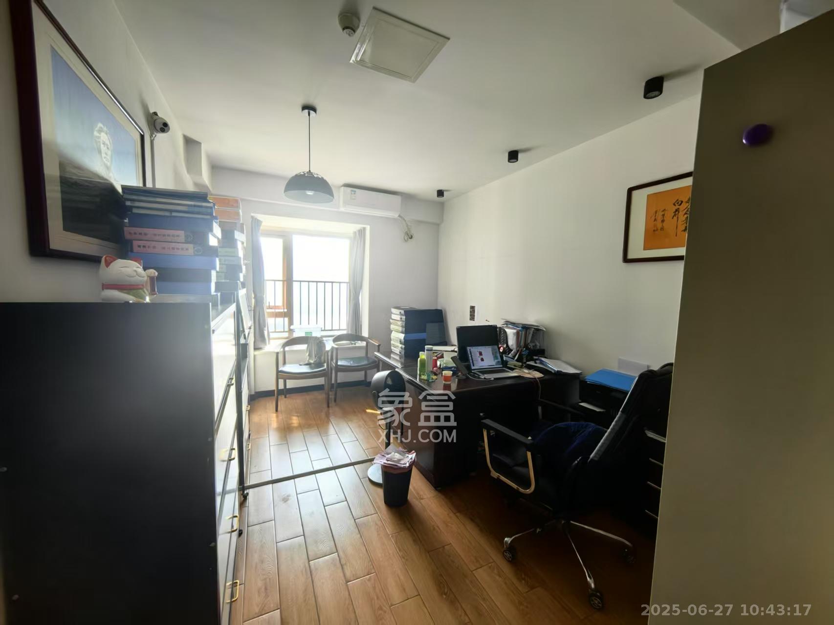 潮宗御苑  4室2厅2卫    7800.0元/月室内图