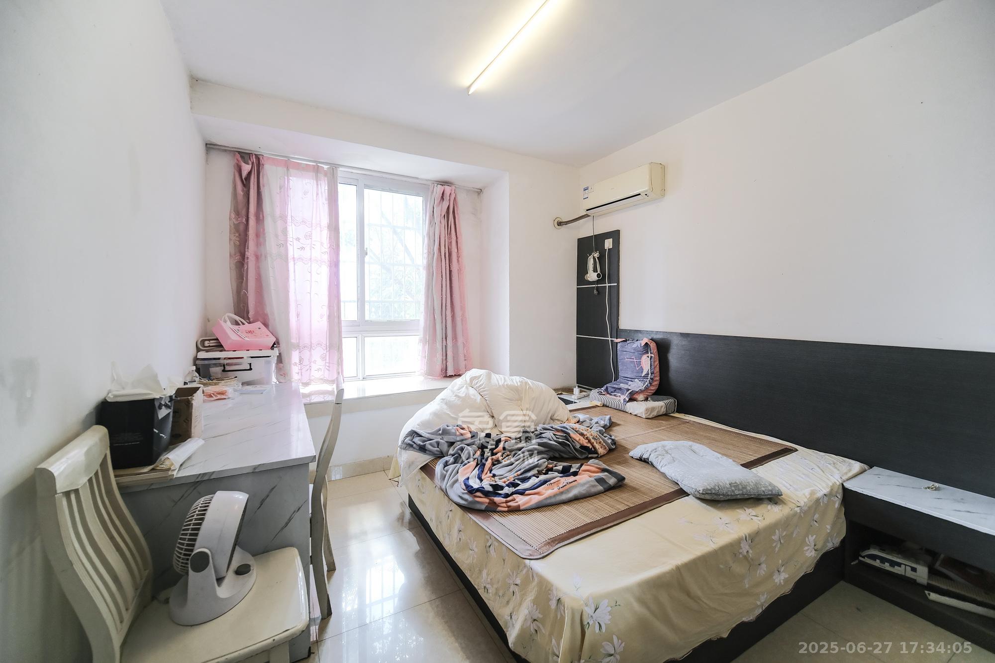 山水湾 2室2厅1卫 45.8万 山水湾 2室2厅1卫 45.8万卧室