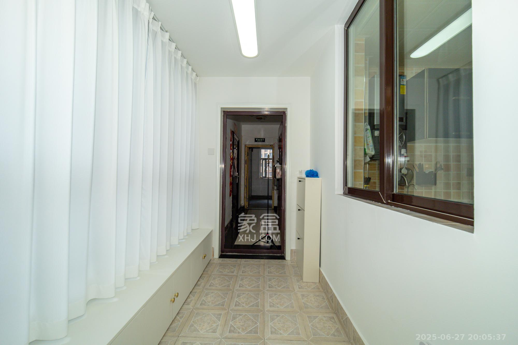 东方航标  2室2厅1卫    59.0万 东方航标  2室2厅1卫    59.0万其他