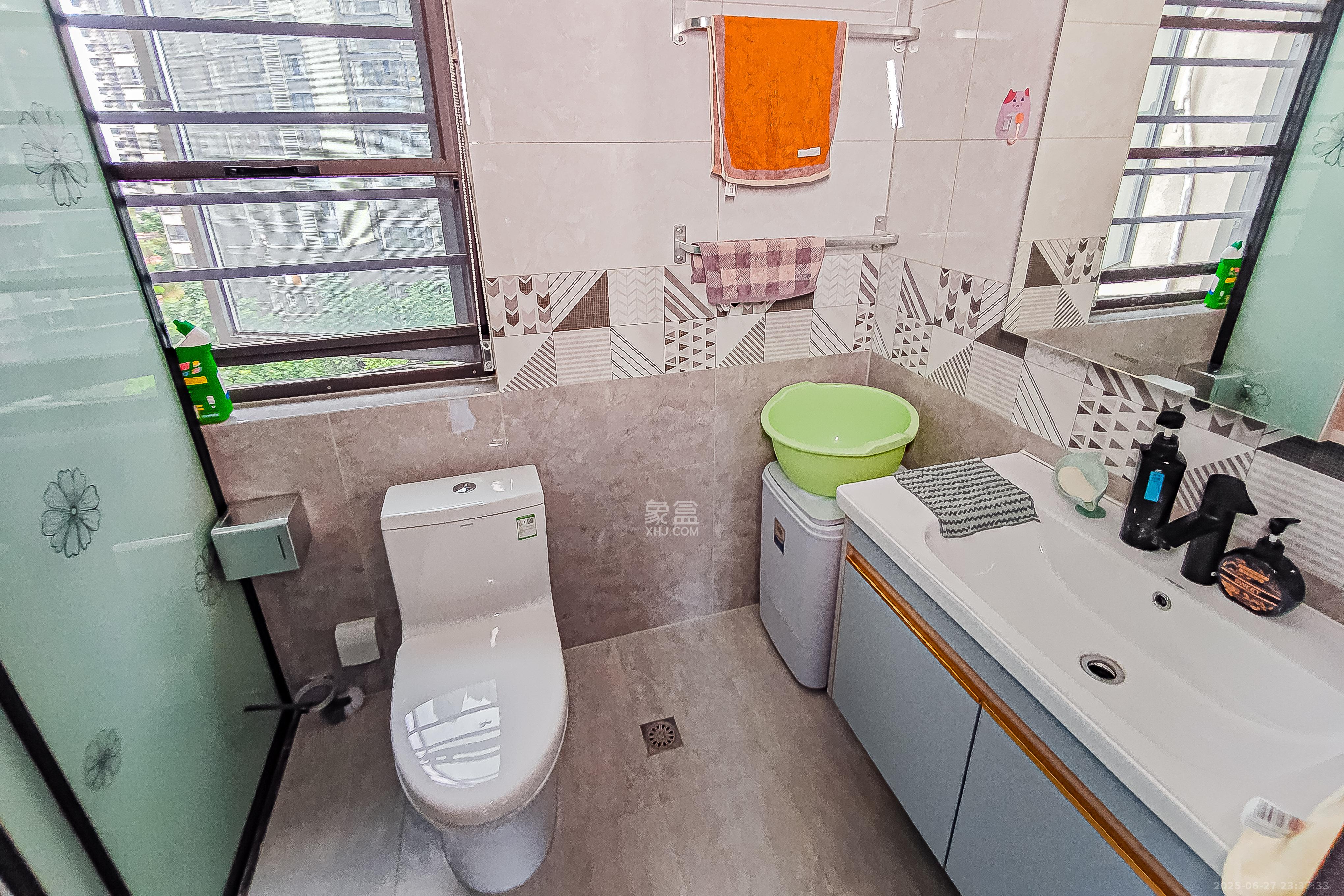 中建悦和城  3室2厅2卫    119.8万 中建悦和城  3室2厅2卫    119.8万卫生间