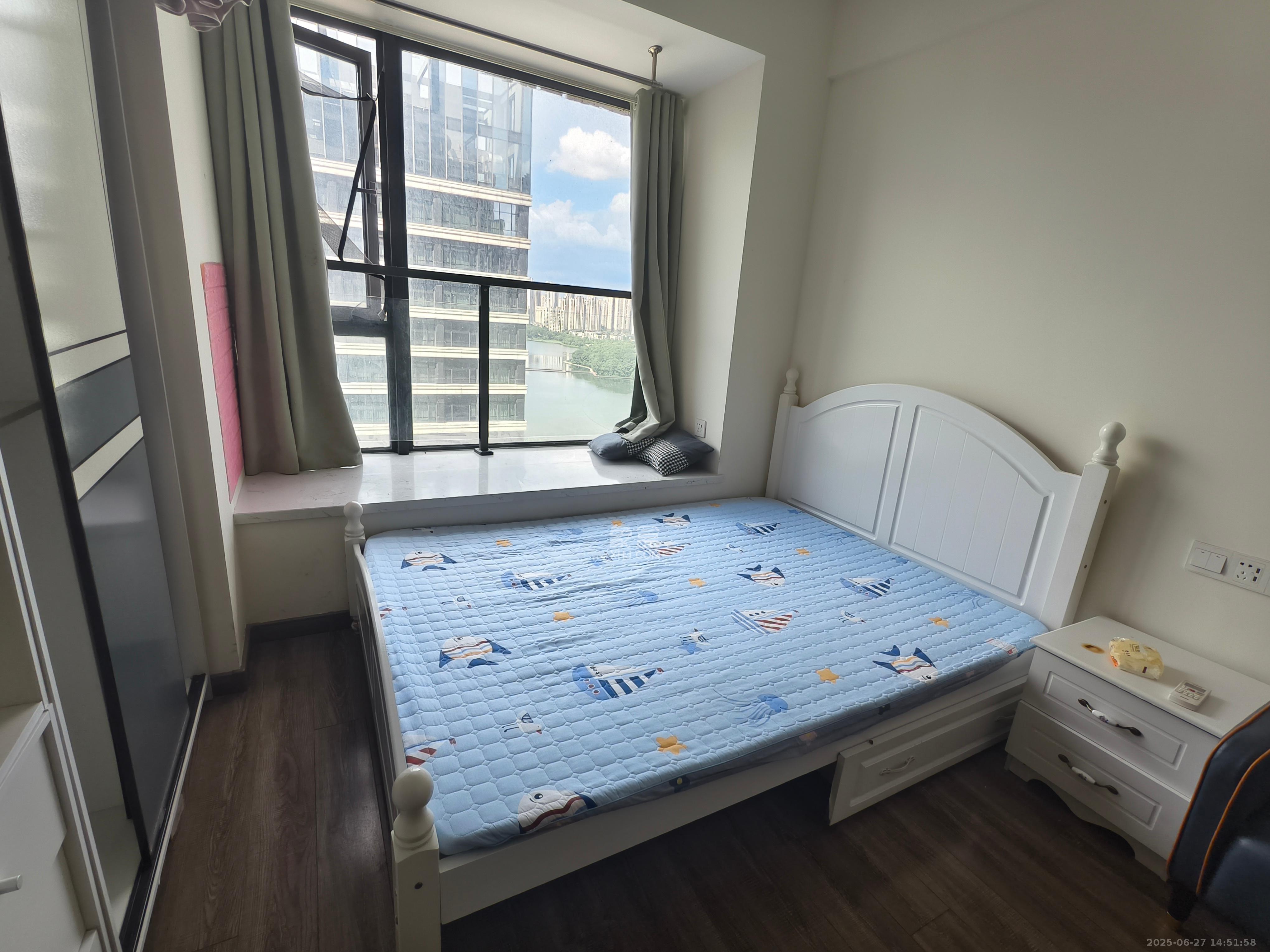 卓越浅水湾  1室1厅1卫   1500.00元/月室内图