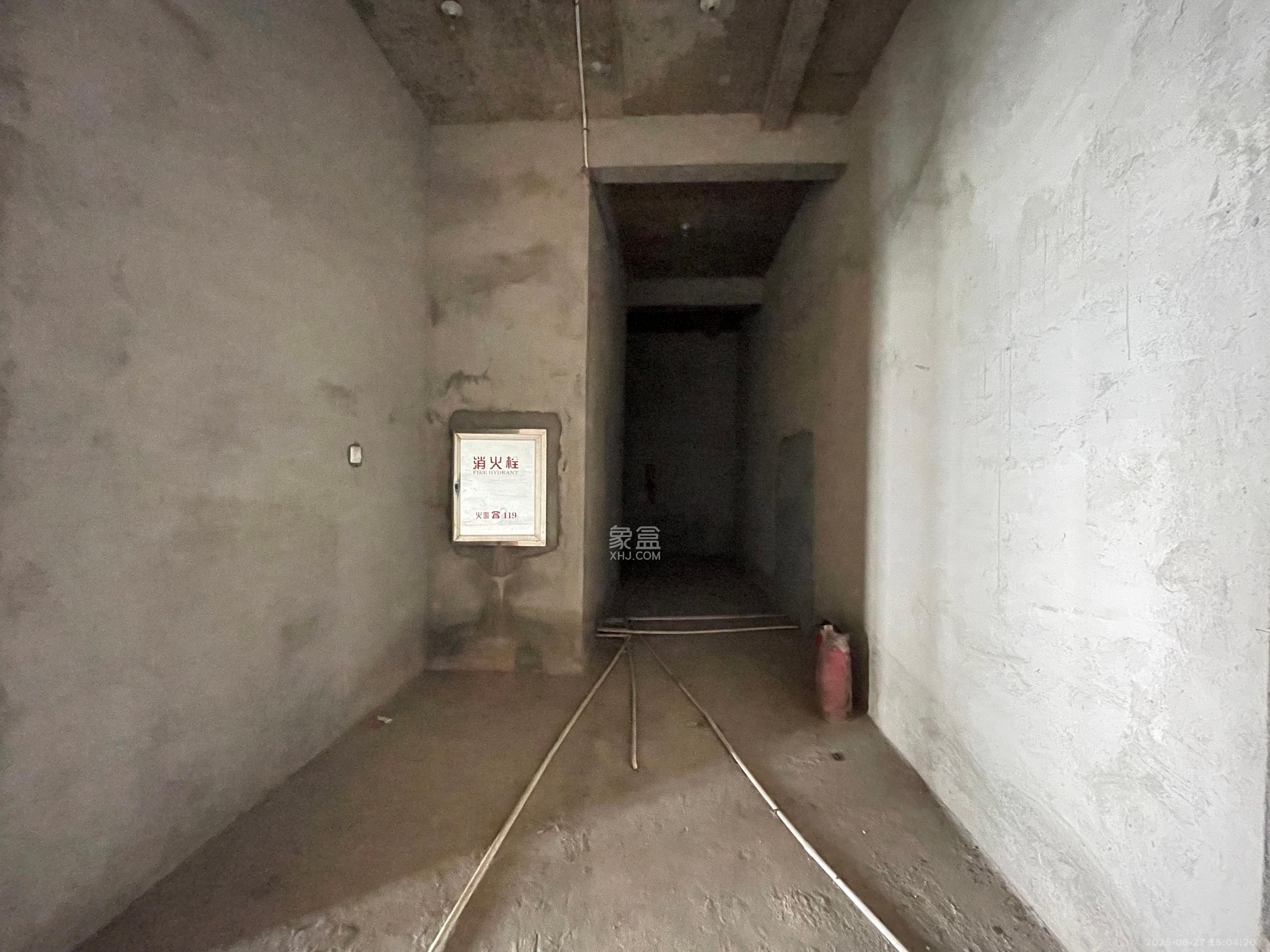 恒大名都   221.86㎡      2500.0元/月室内图