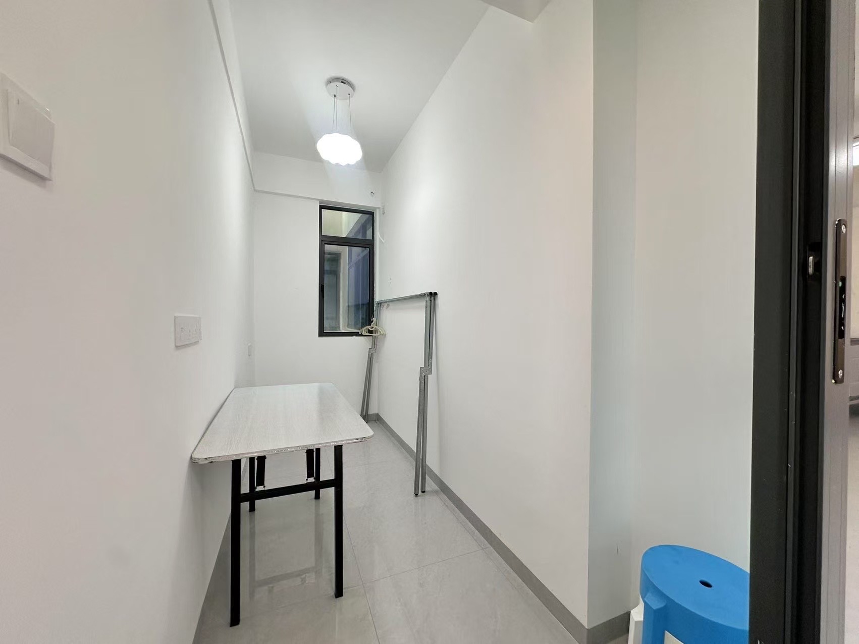 海秀中央(海秀中路50号海秀广场) 1室1厅1卫 2400.0元/月 海秀中央(海秀中路50号海秀广场) 1室1厅1卫 2400.0元/月室内图