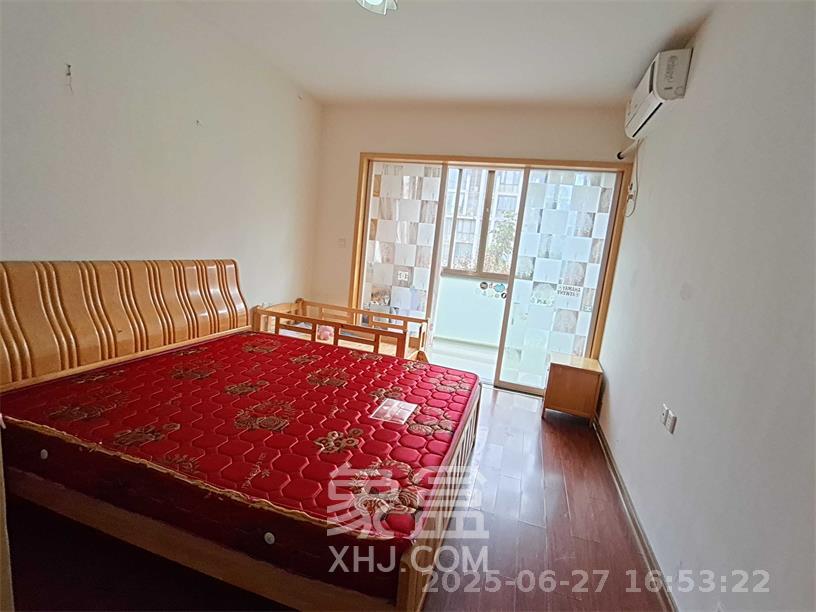 阳光100二期  2室2厅1卫   2300.00元/月室内图