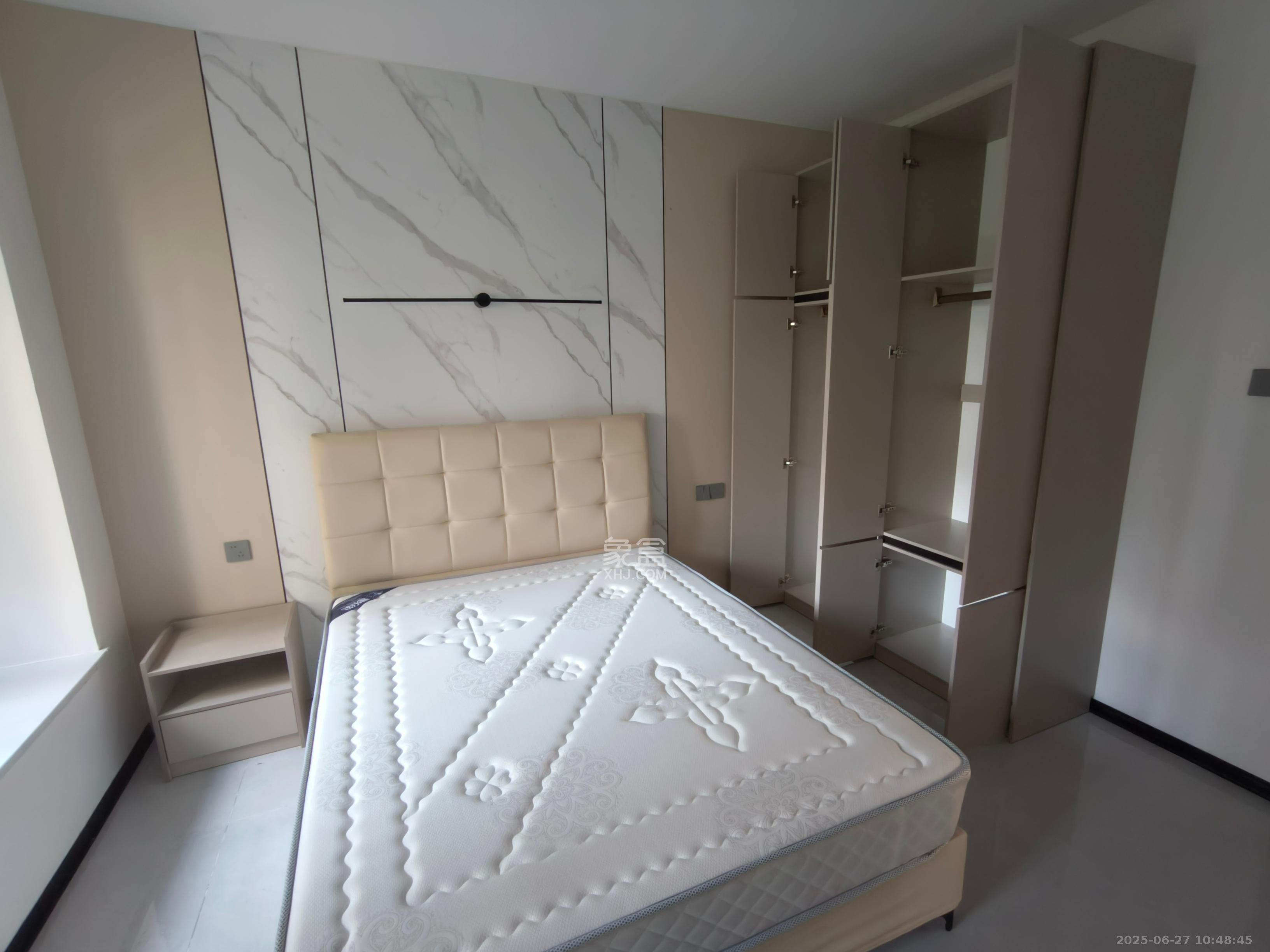 周南学府 3室2厅2卫 2800.0元/月 周南学府 3室2厅2卫 2800.0元/月室内图