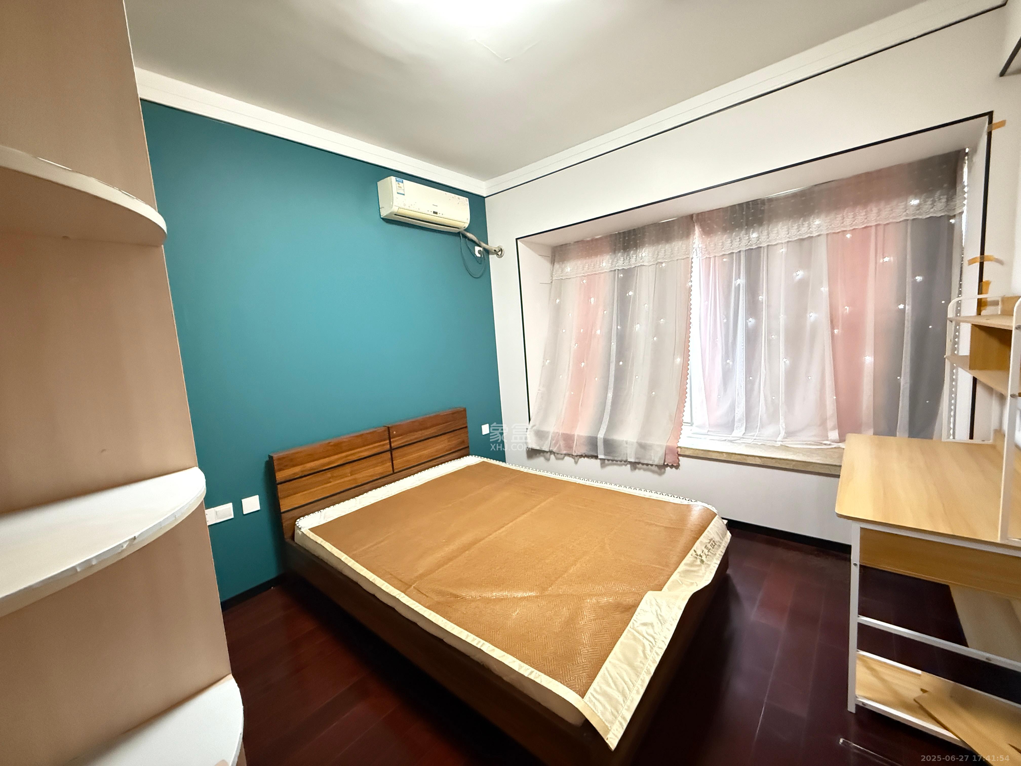 珠江花城三期锦鲤  1室2厅2卫    3000.0元/月 珠江花城三期锦鲤  1室2厅2卫    3000.0元/月室内图