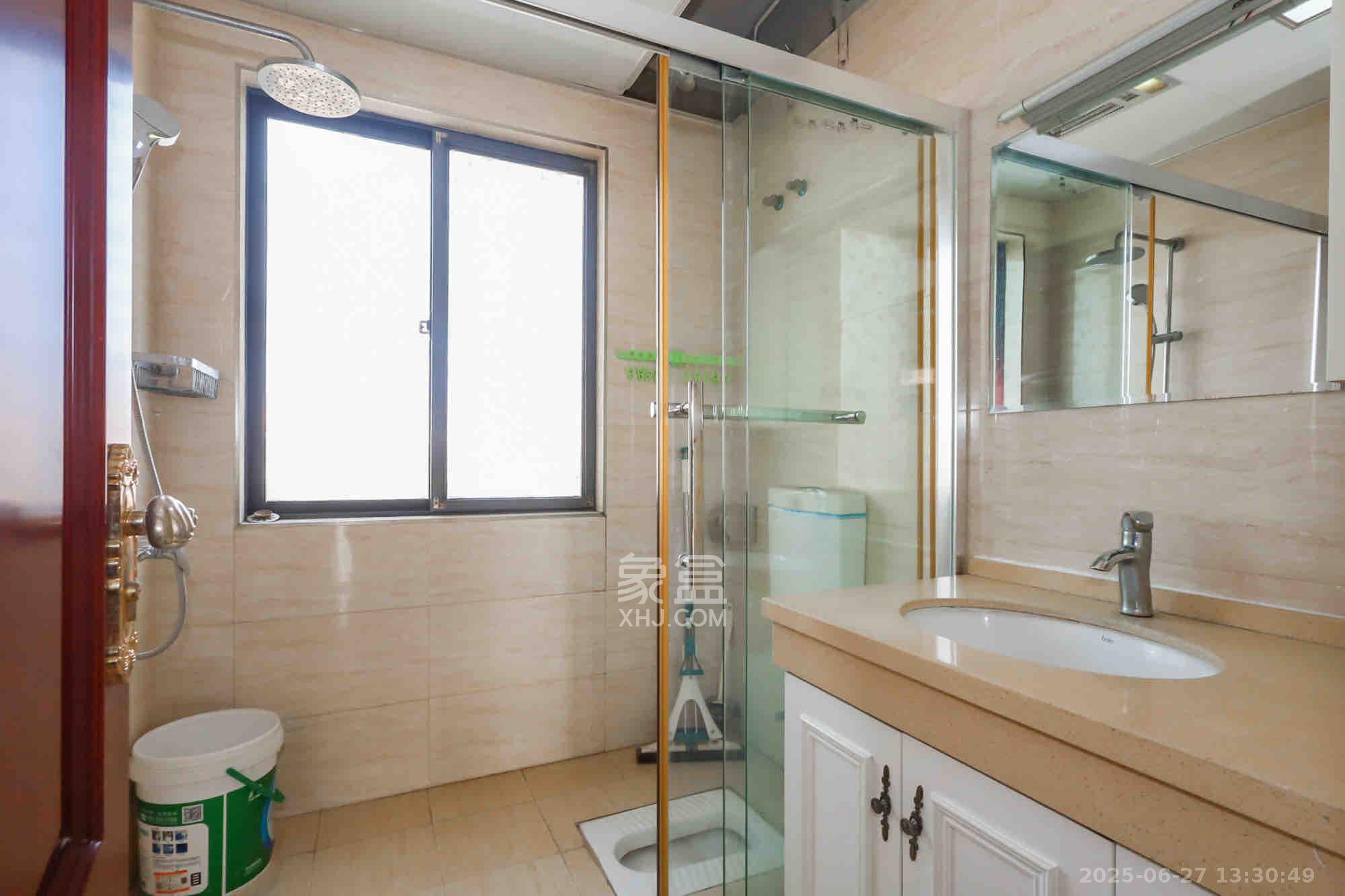 钰龙天下一期  4室2厅2卫    5500.0元/月 钰龙天下一期  4室2厅2卫    5500.0元/月室内图