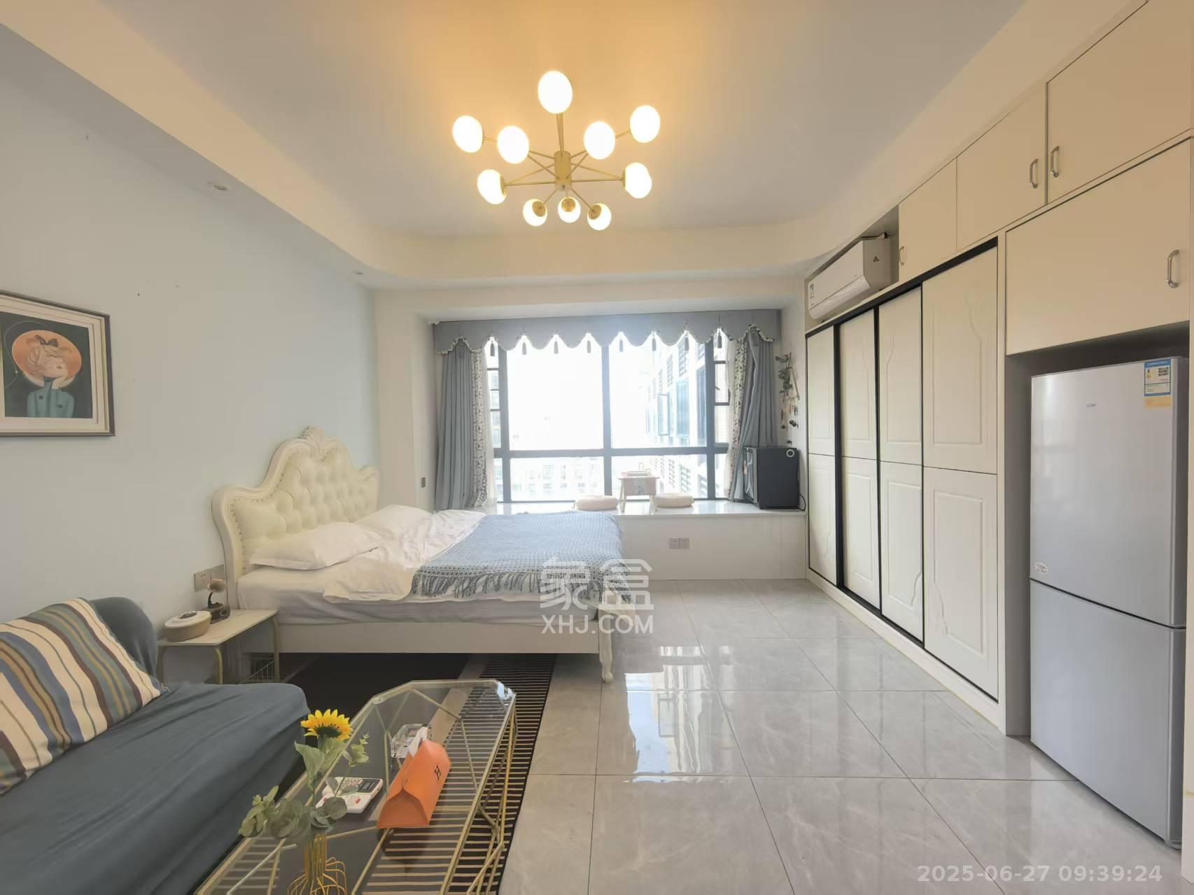 洋湖时代  1室0厅0卫    1800.0元/月 洋湖时代  1室0厅0卫    1800.0元/月