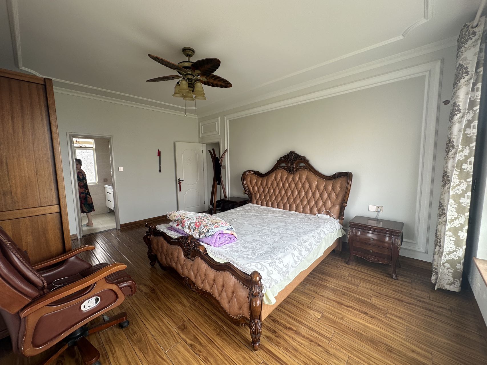 泰达天海国际 3室2厅2卫 4800.0元/月 泰达天海国际 3室2厅2卫 4800.0元/月室内图