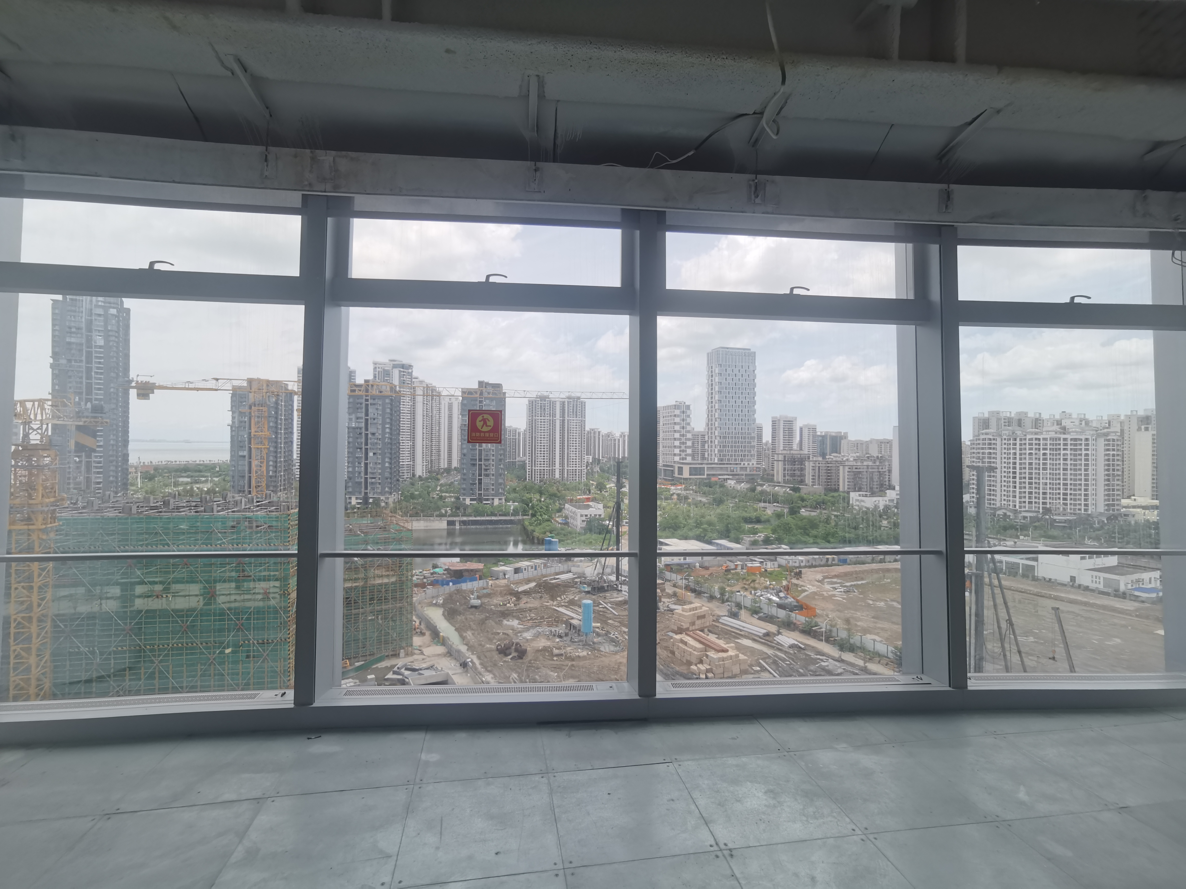 华彩海口湾广场   131.46㎡     11000.00元/月室内图