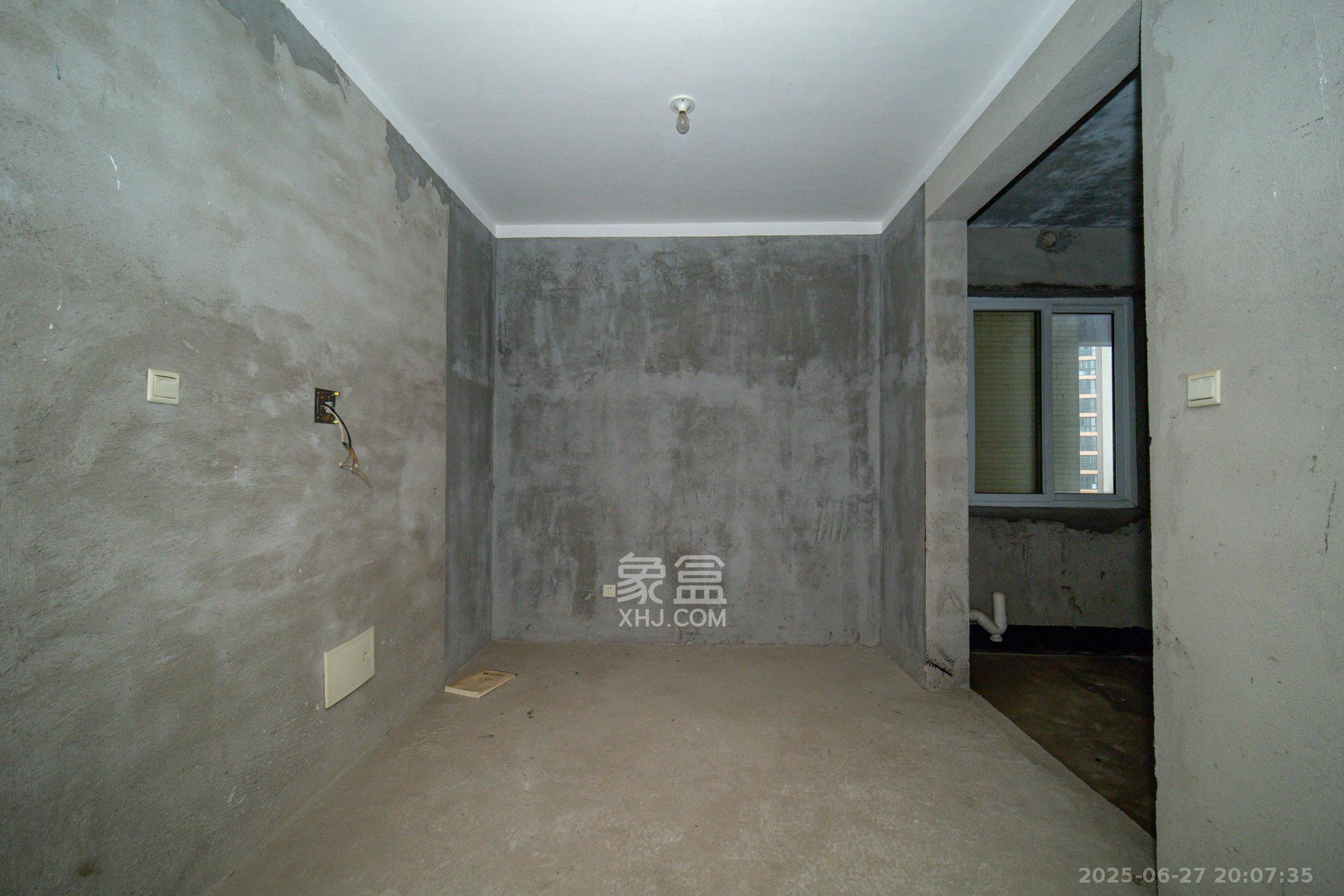 楚天世纪城东苑 4室2厅2卫 72.0万 楚天世纪城东苑 4室2厅2卫 72.0万其他