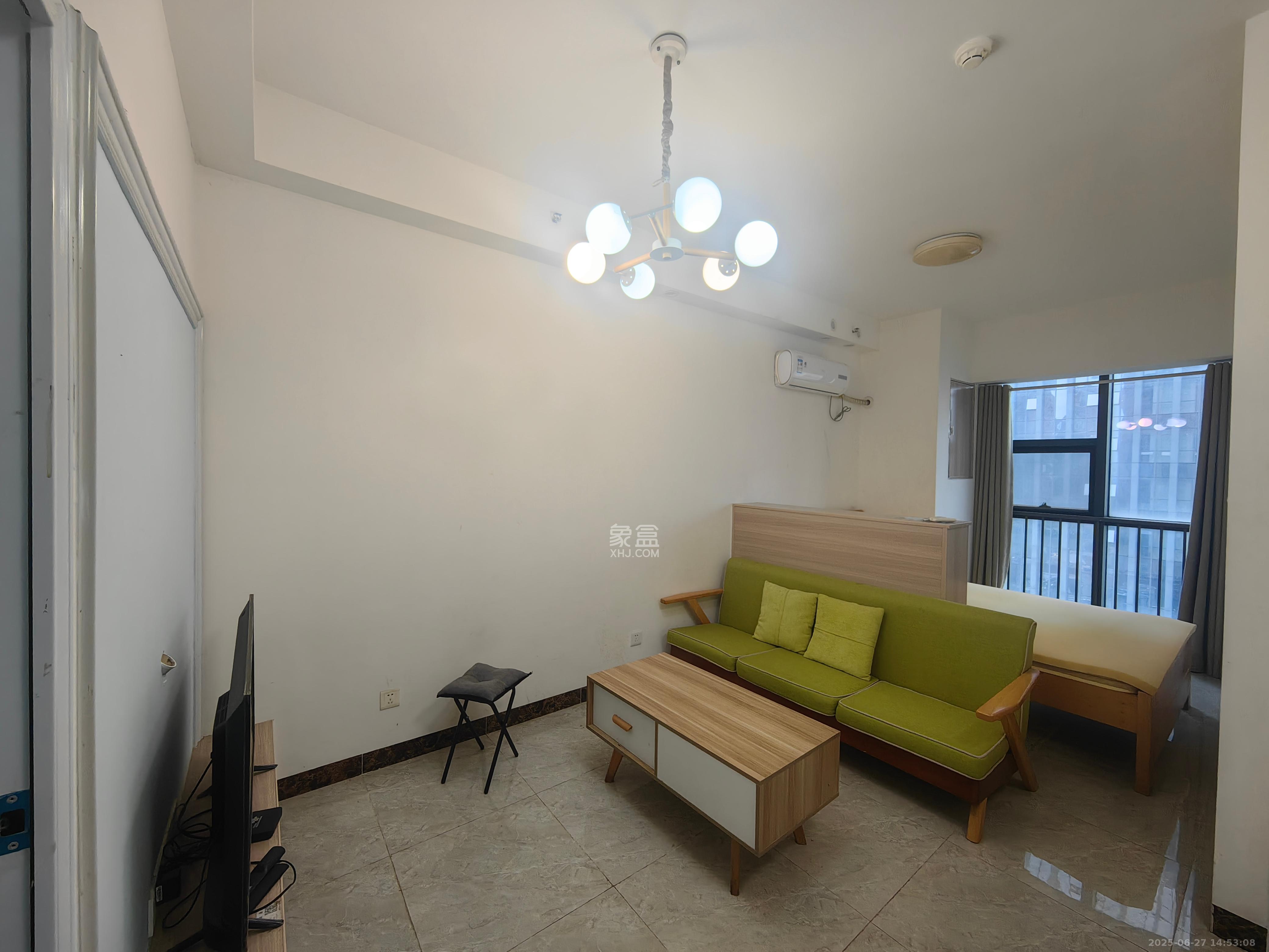 第六都(陆都小区)  1室1厅1卫    1700.0元/月 第六都(陆都小区)  1室1厅1卫    1700.0元/月室内图