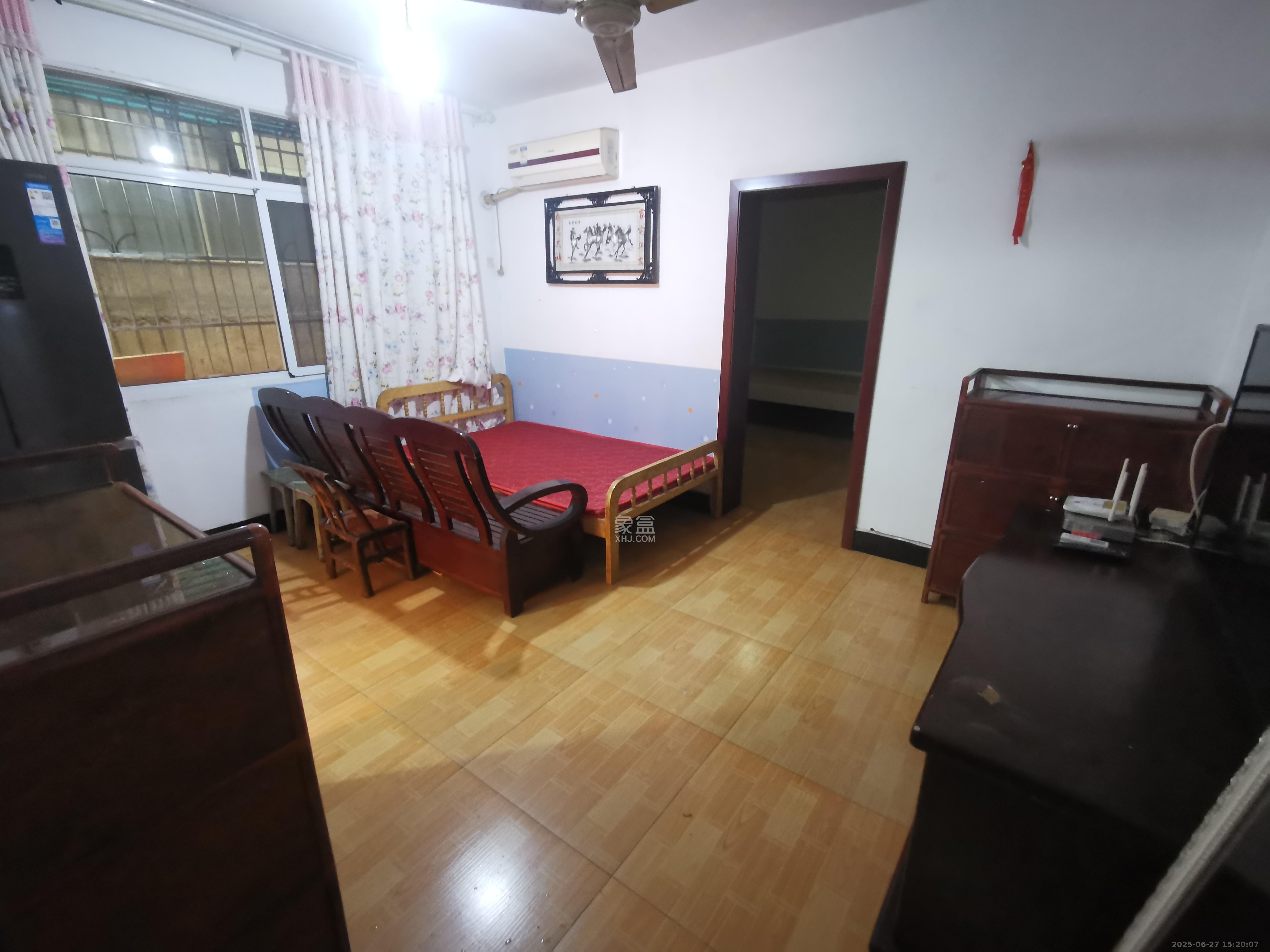 小古道巷散盘 1室1厅1卫 1700.0元/月 小古道巷散盘 1室1厅1卫 1700.0元/月室内图