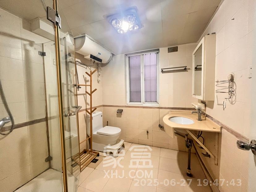 都市春天 3室2厅2卫 2700.0元/月 都市春天 3室2厅2卫 2700.0元/月室内图