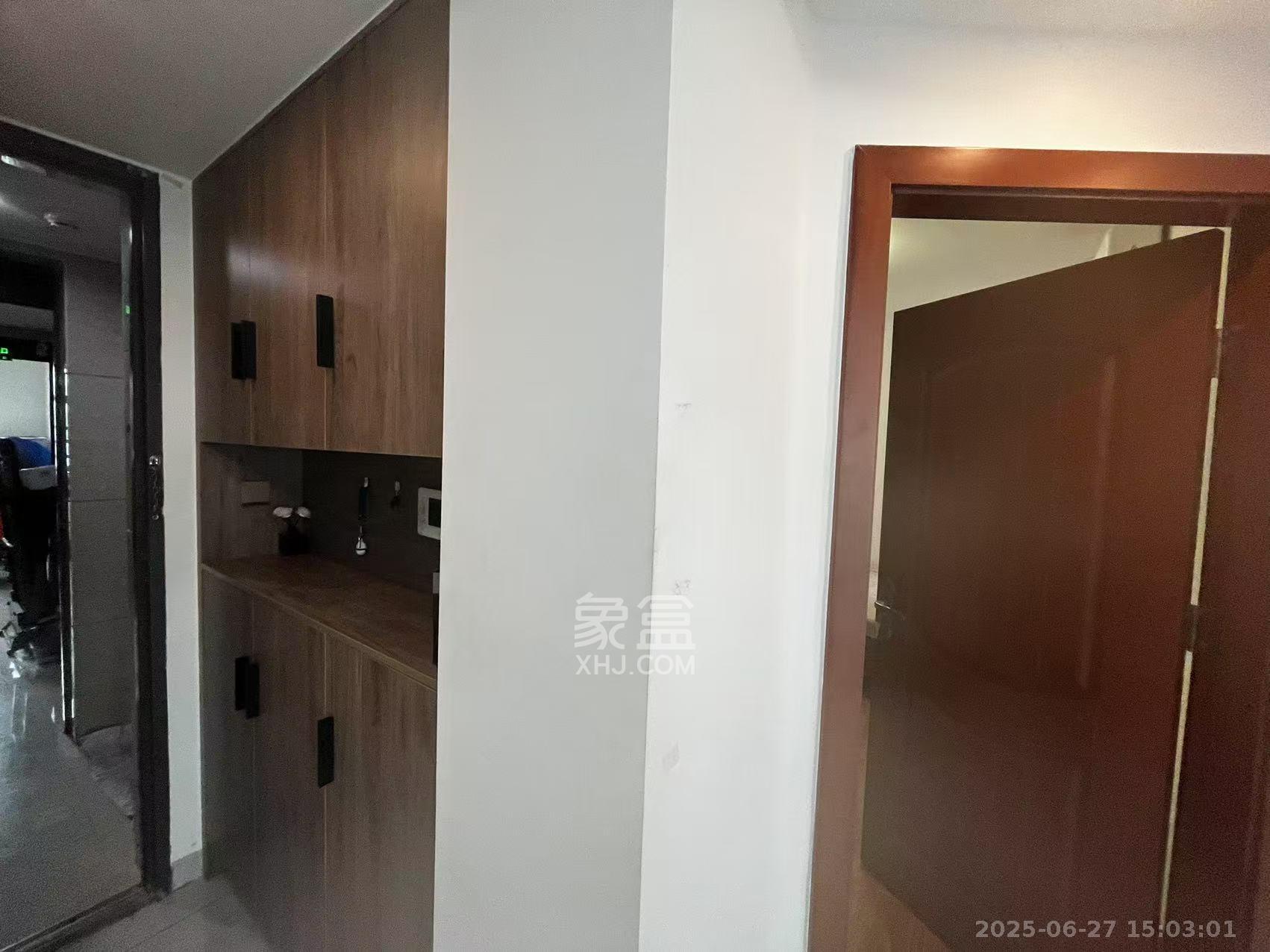 海伦春天  2室2厅1卫   1800.00元/月室内图