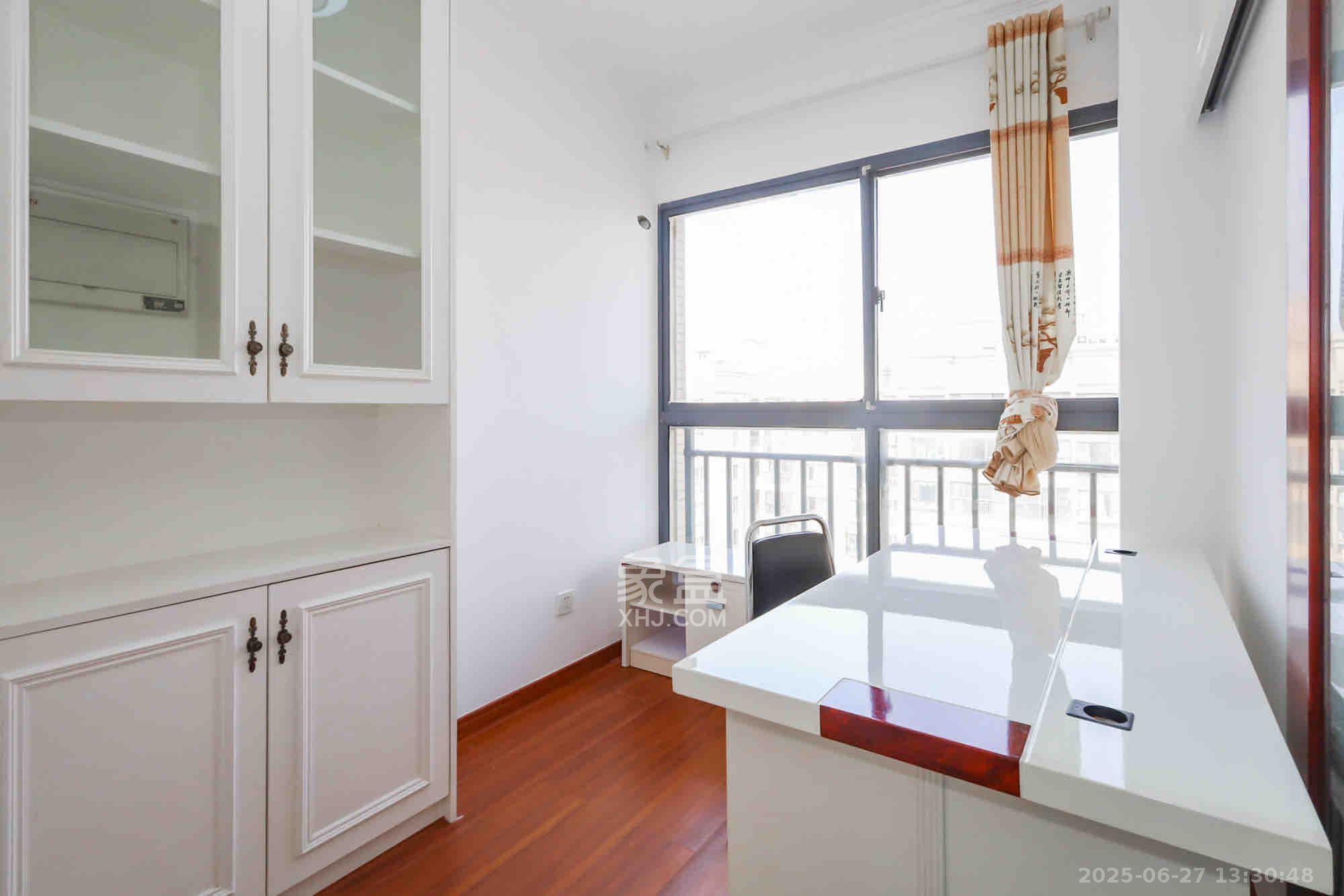 钰龙天下一期  4室2厅2卫    5500.0元/月 钰龙天下一期  4室2厅2卫    5500.0元/月室内图