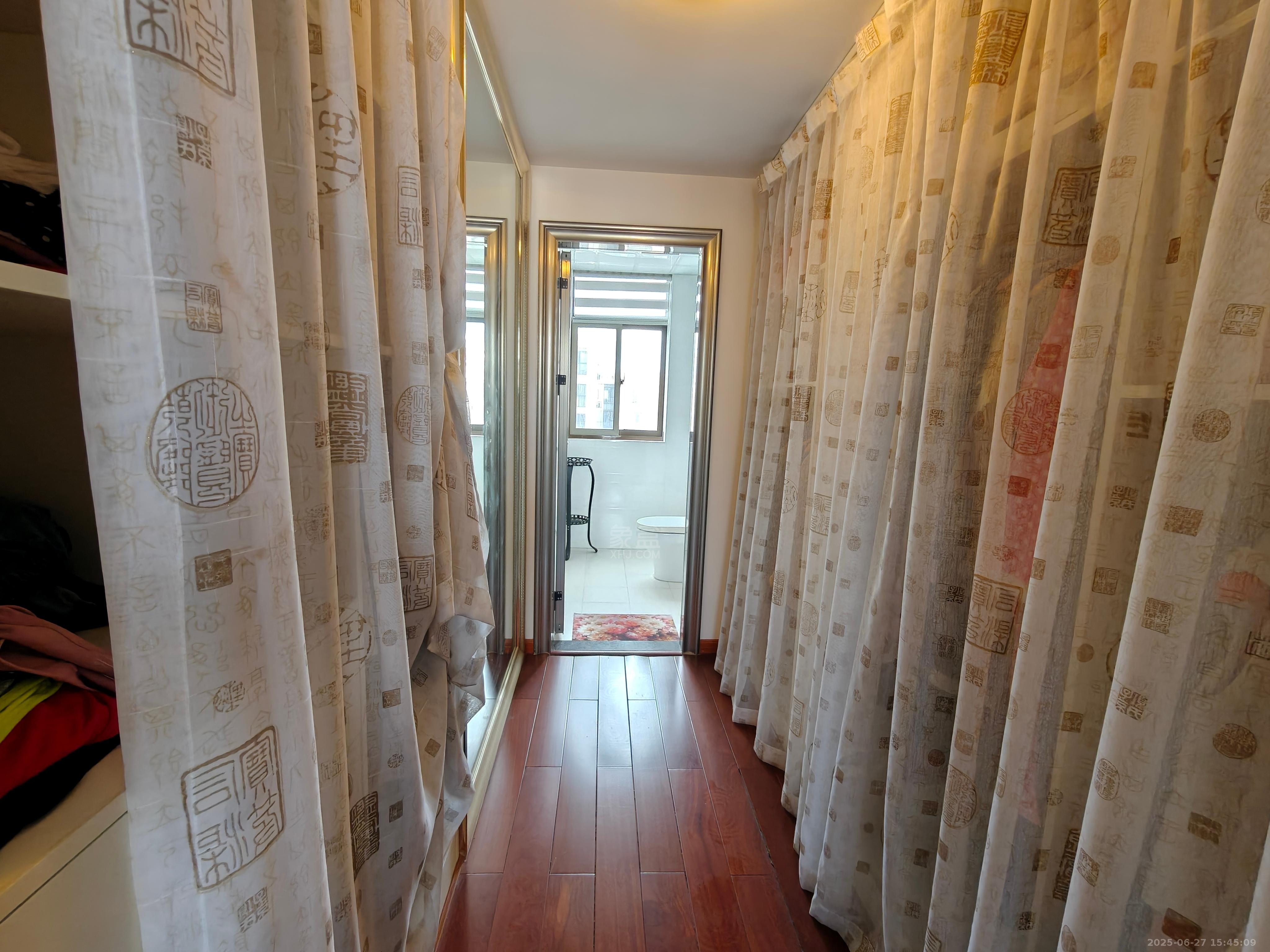 佳兆业金域天下三期 3室2厅1卫 2500.0元/月 佳兆业金域天下三期 3室2厅1卫 2500.0元/月室内图