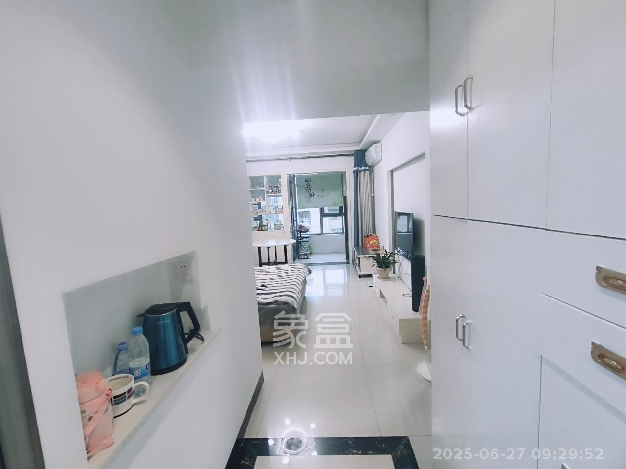 怡海星城  1室0厅0卫    1100.0元/月