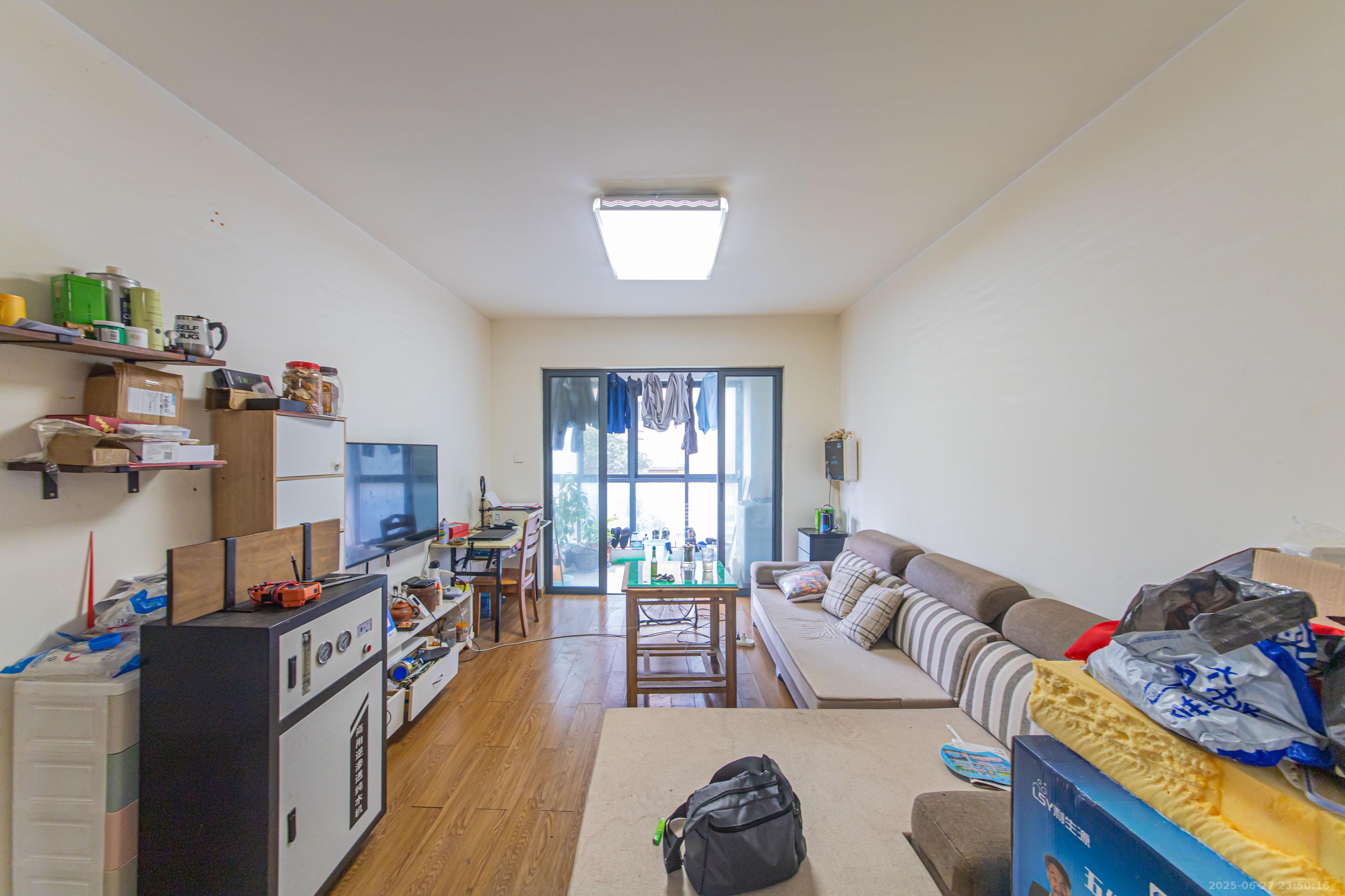 中建芙蓉嘉苑 3室2厅1卫 93.0万 中建芙蓉嘉苑 3室2厅1卫 93.0万客厅